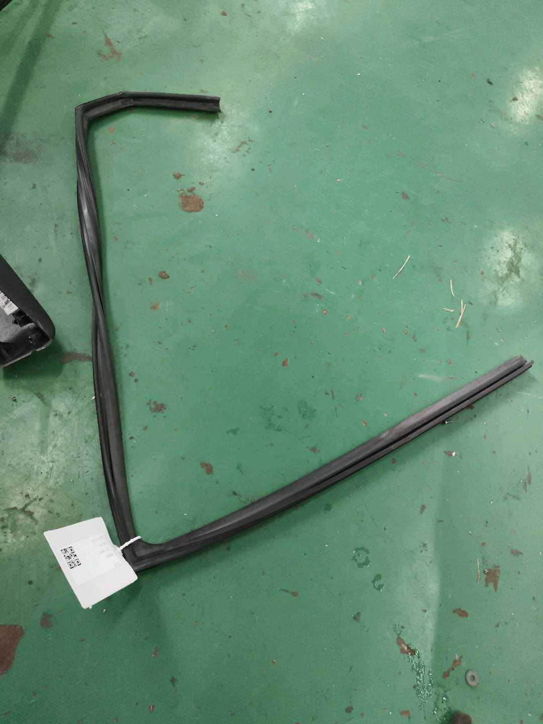 835304X000 Rear Door Window Felt Channel, Left