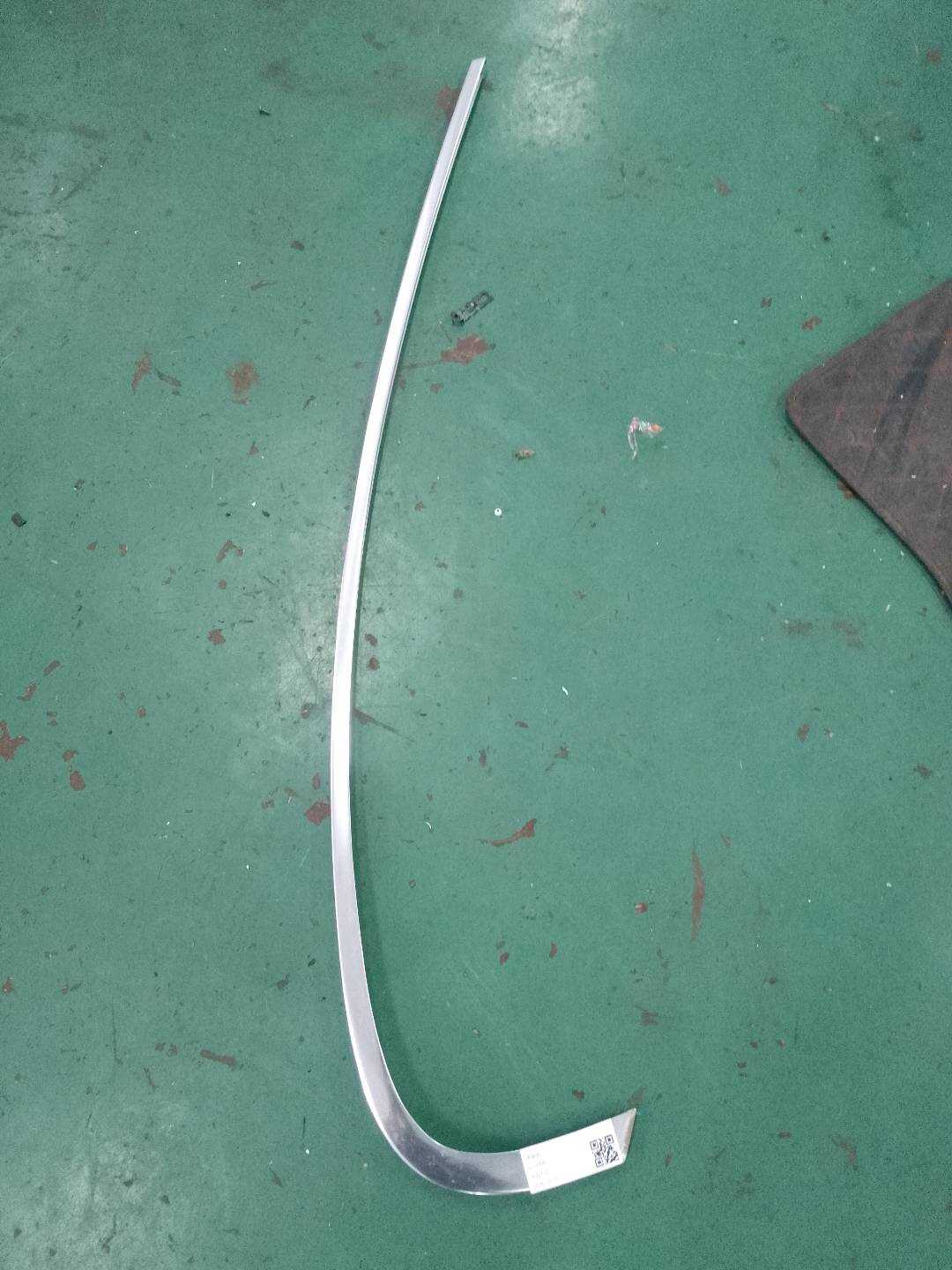 51357179118 Rear Door Window Outer Molding (Upper Right)