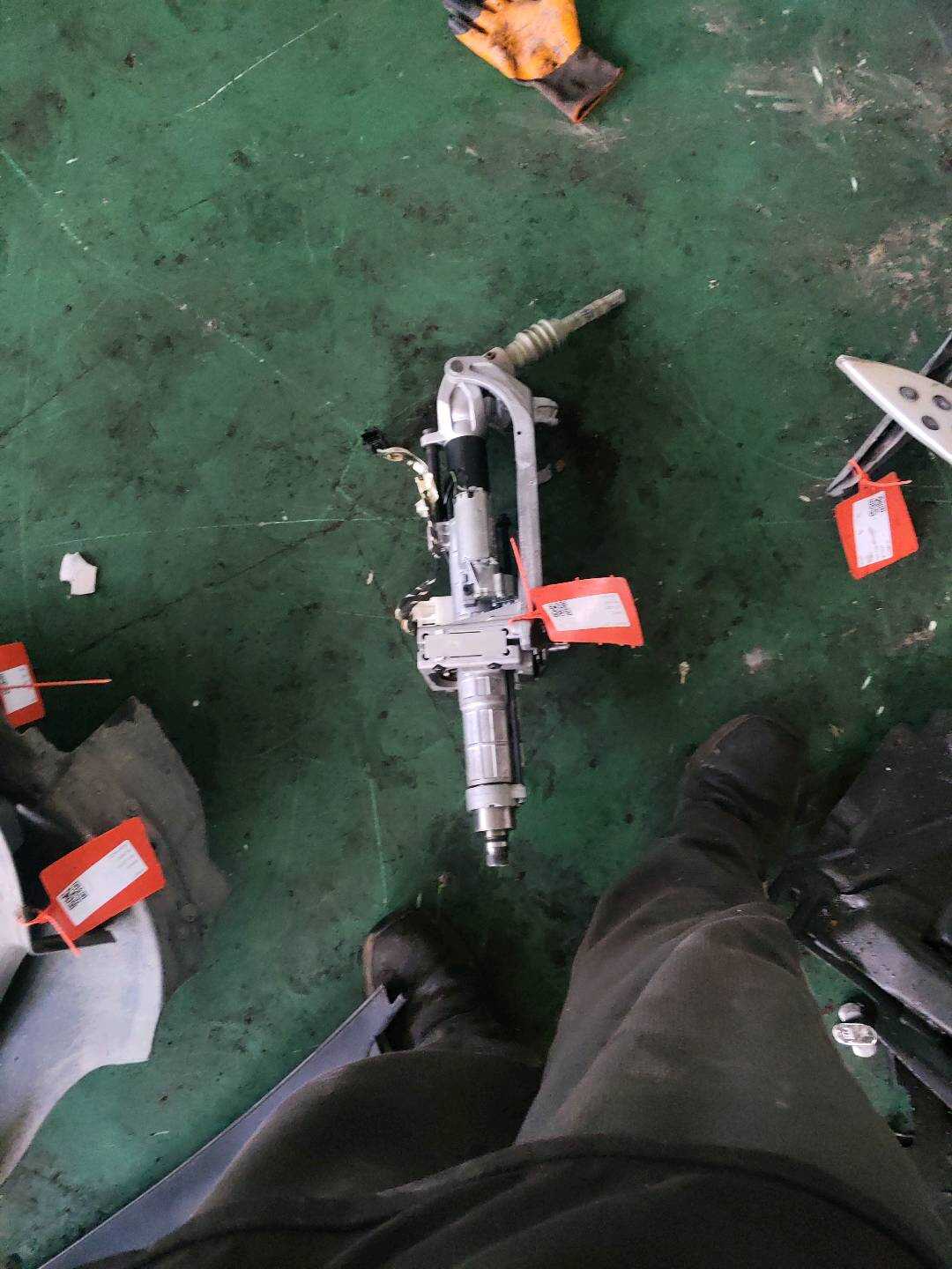 A1644600916 Steering Column