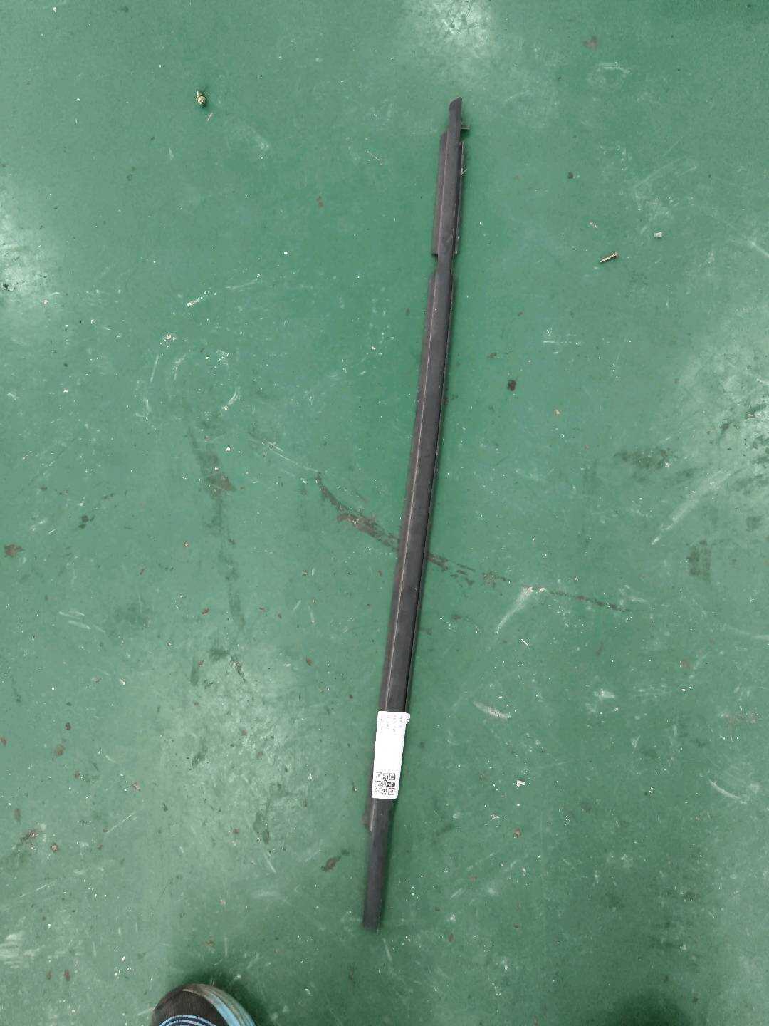 7572260060 后门玻璃压条（左外）