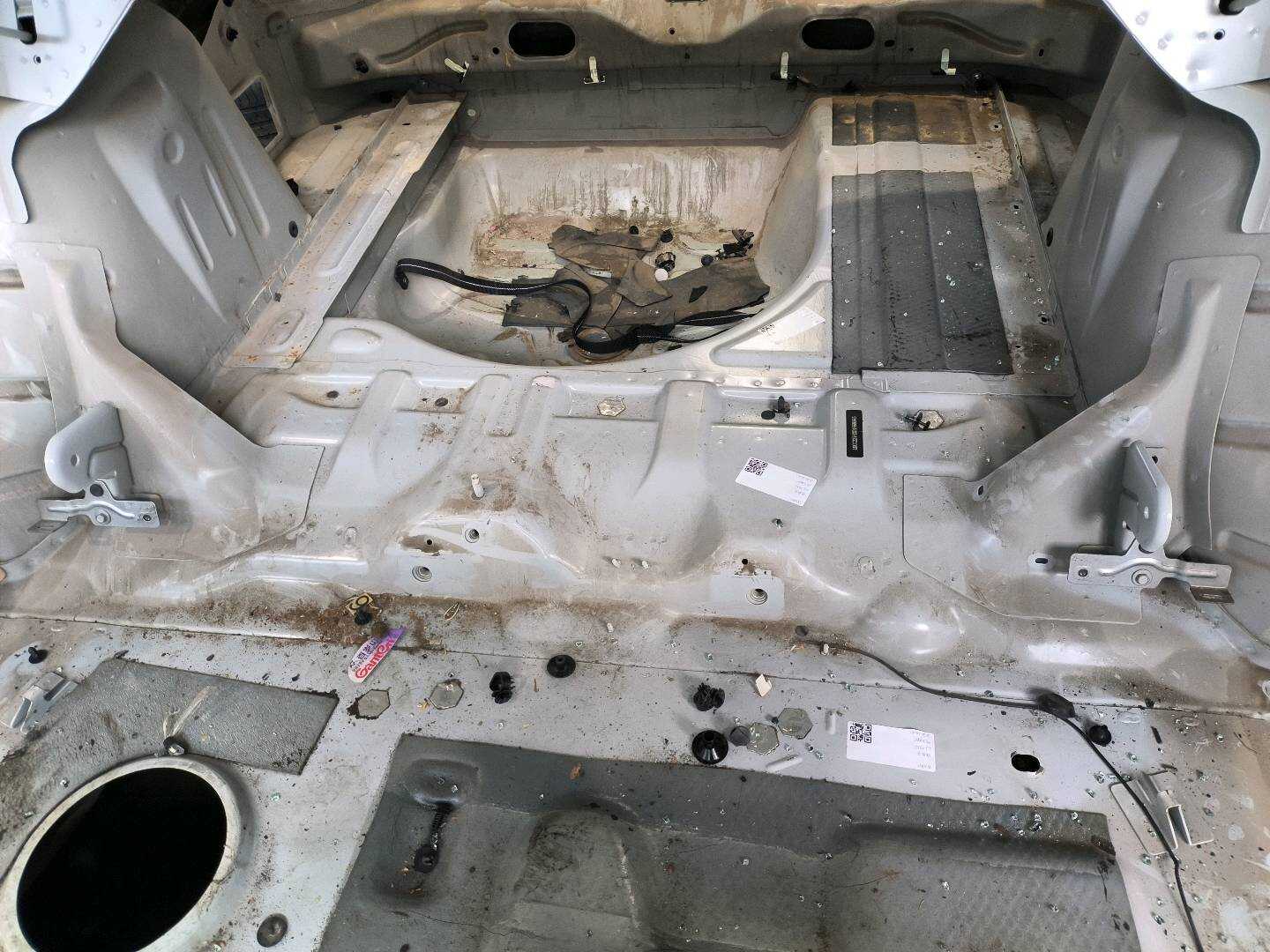1609239880 Rear Floor Panel