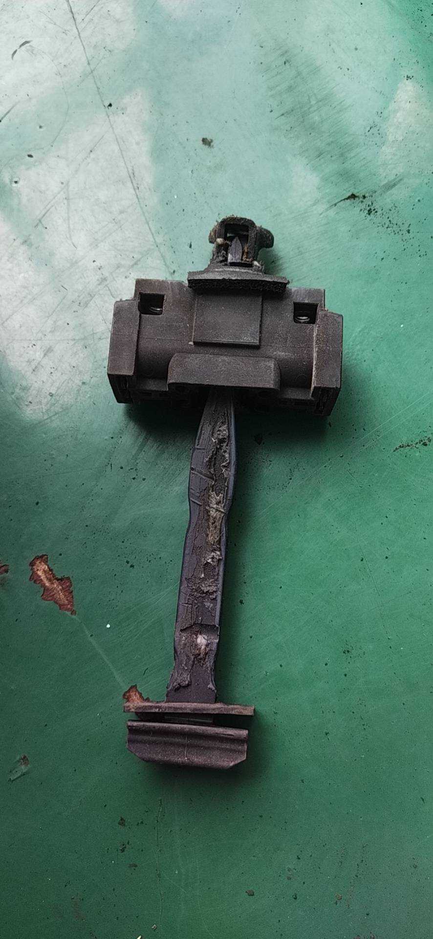 10445638 Rear Door Check Strap Assembly