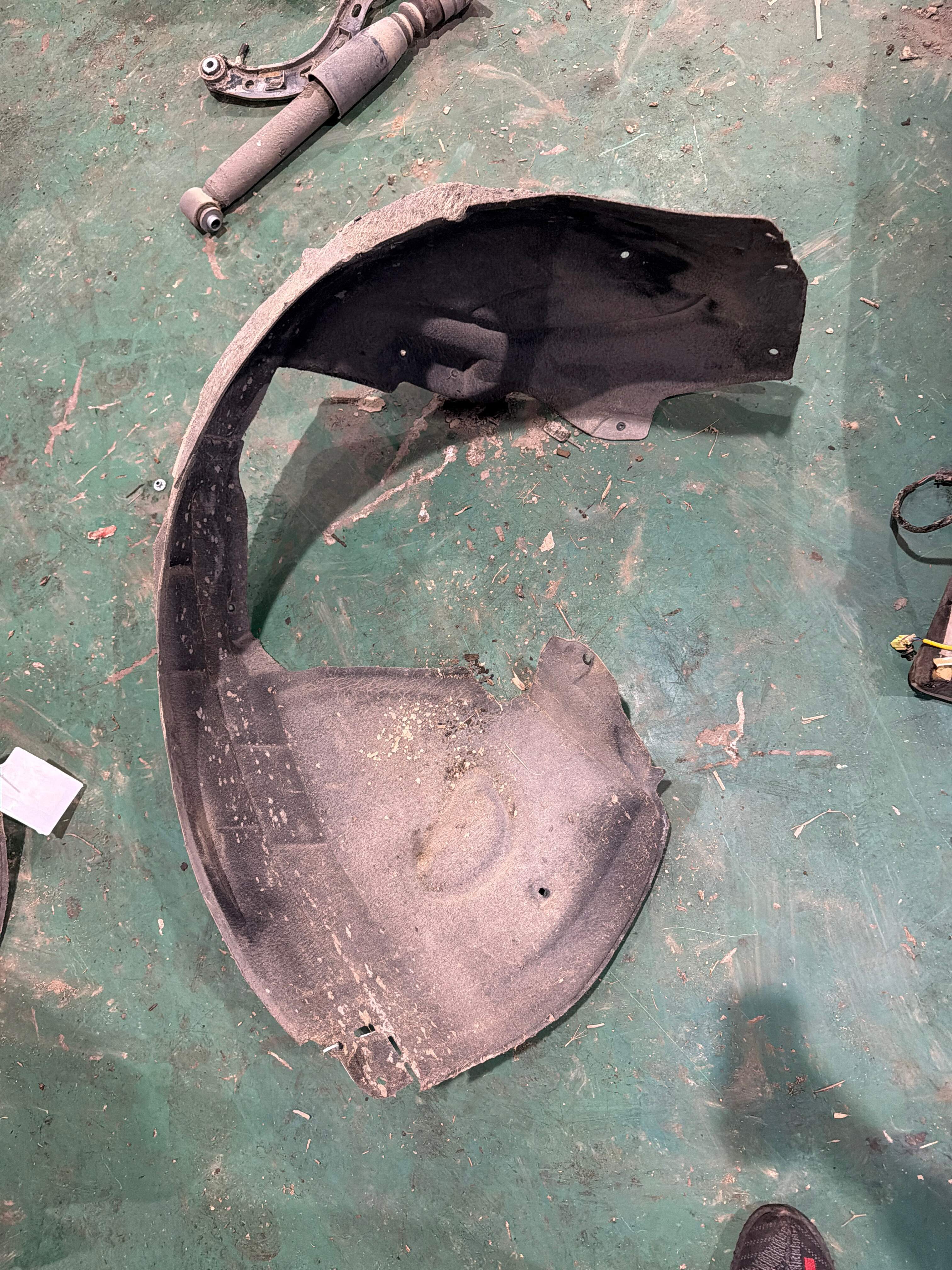 4F0821134P Front Fender Liner, Right