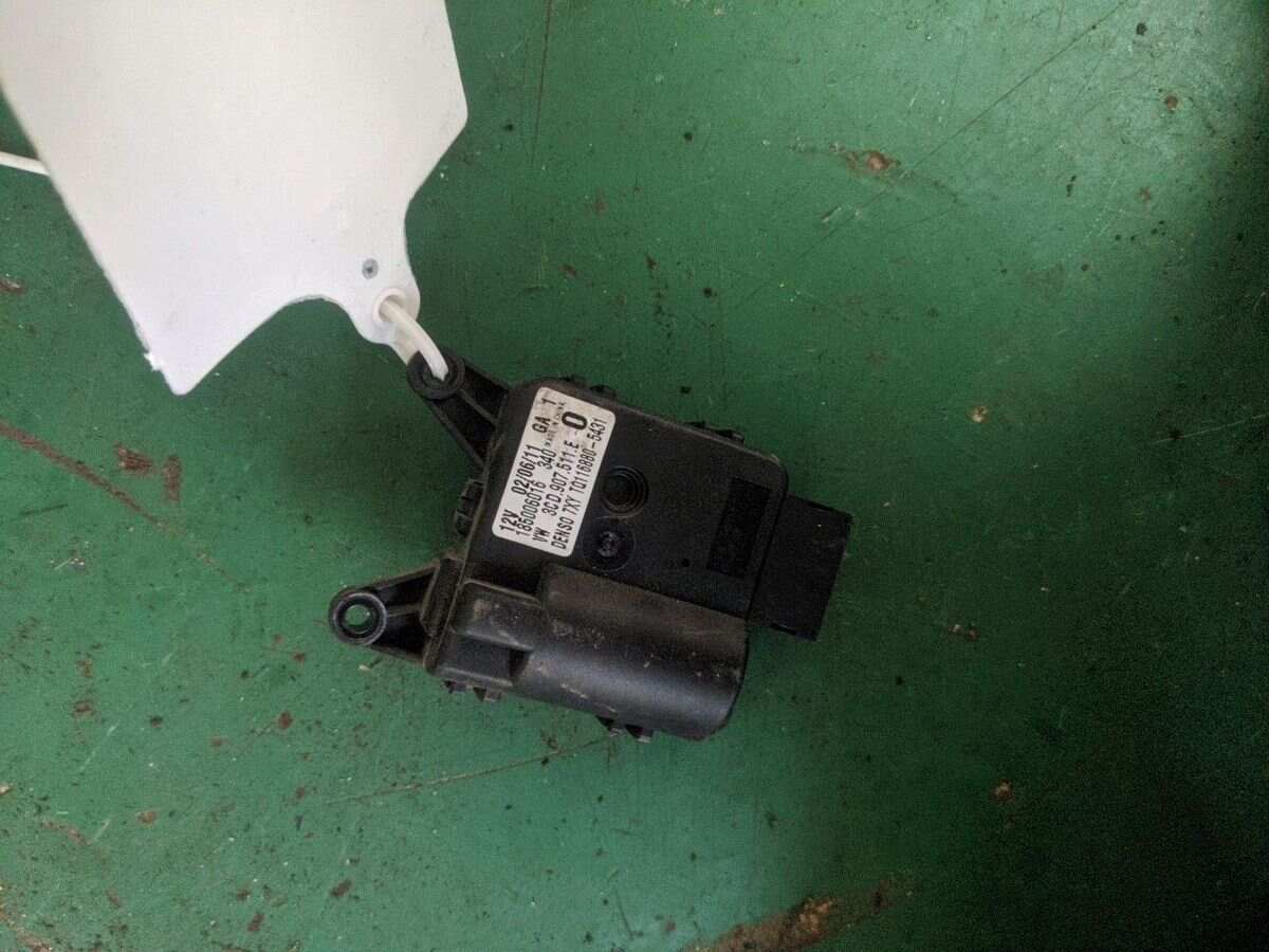 L3C1907511A Servo Motor (Mode Control)