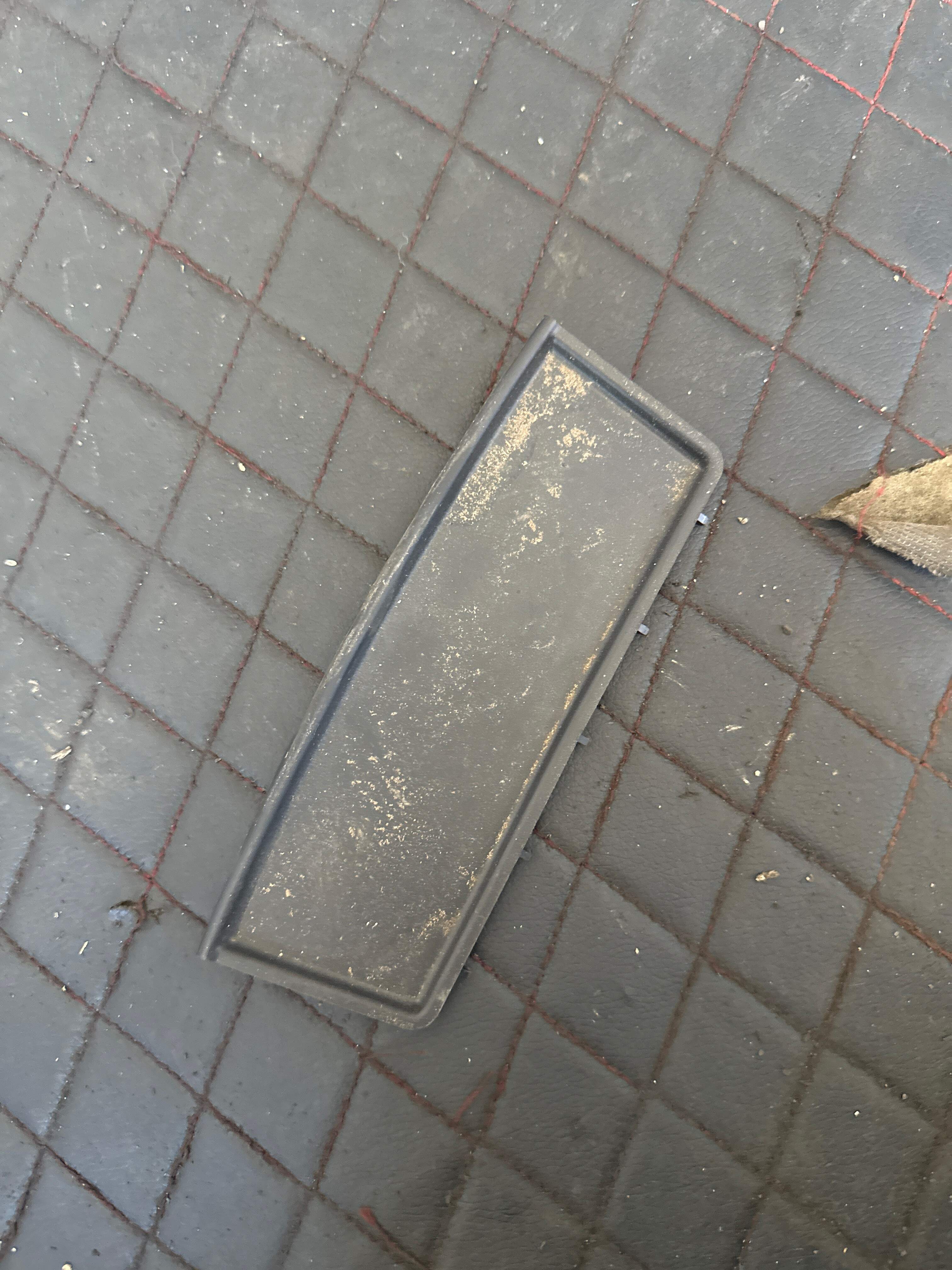 51166823217 Center Console Storage Box Mat