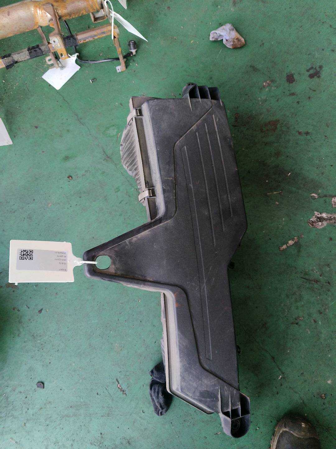 13717597589 Air Filter Assembly