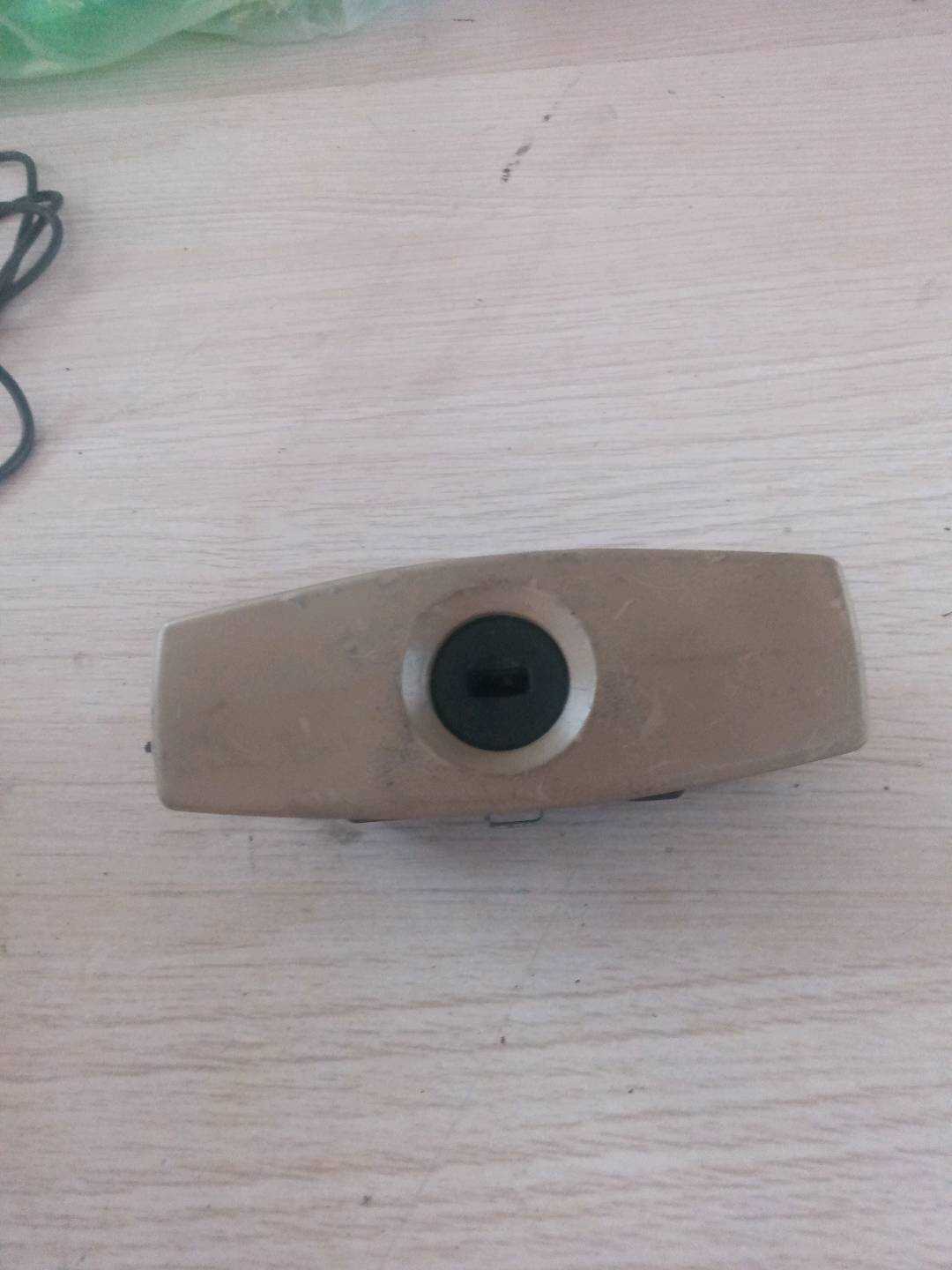 51167063509 仪表台杂物箱上部紧固端