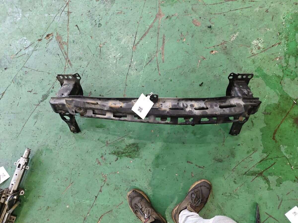 5K0807109M Front Bumper Frame
