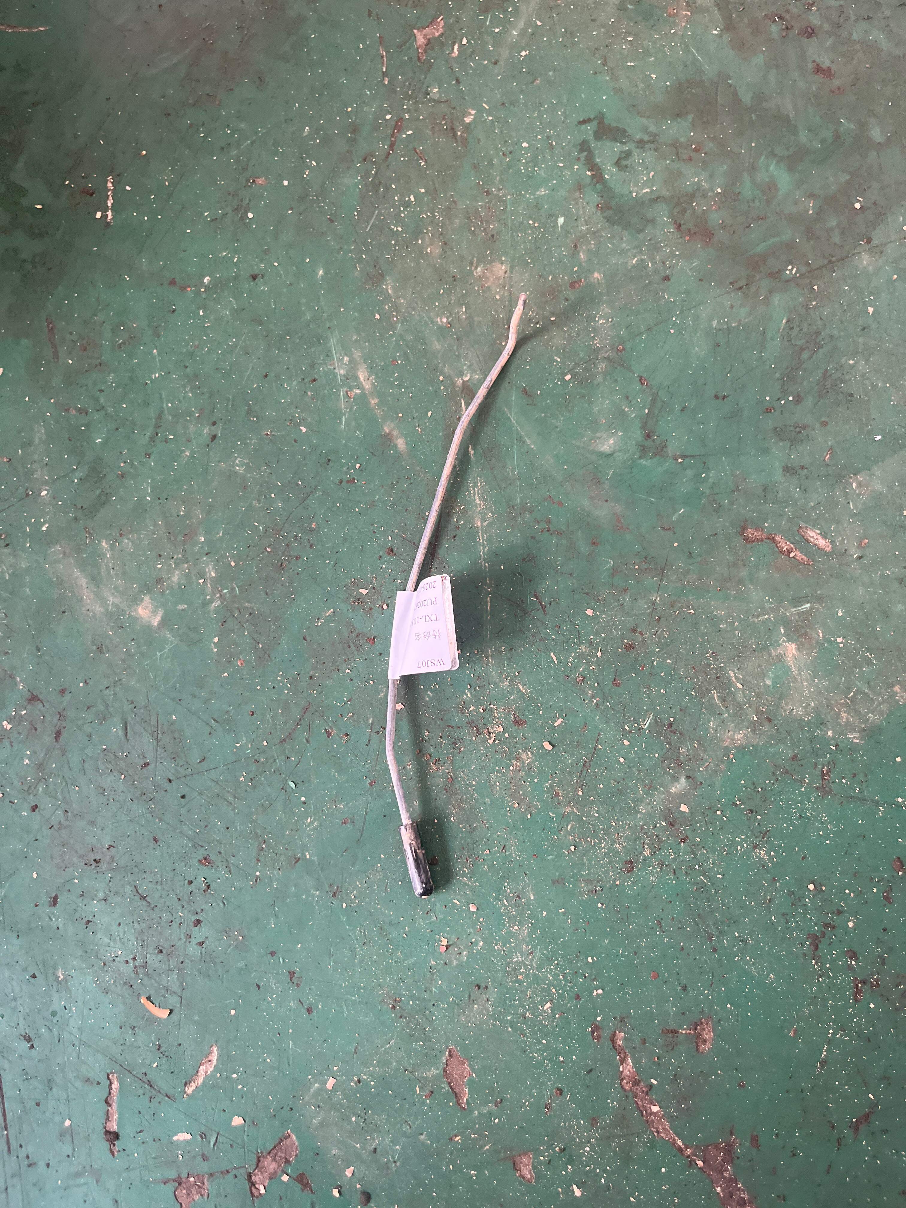 51227324237 后门锁止杆(左)