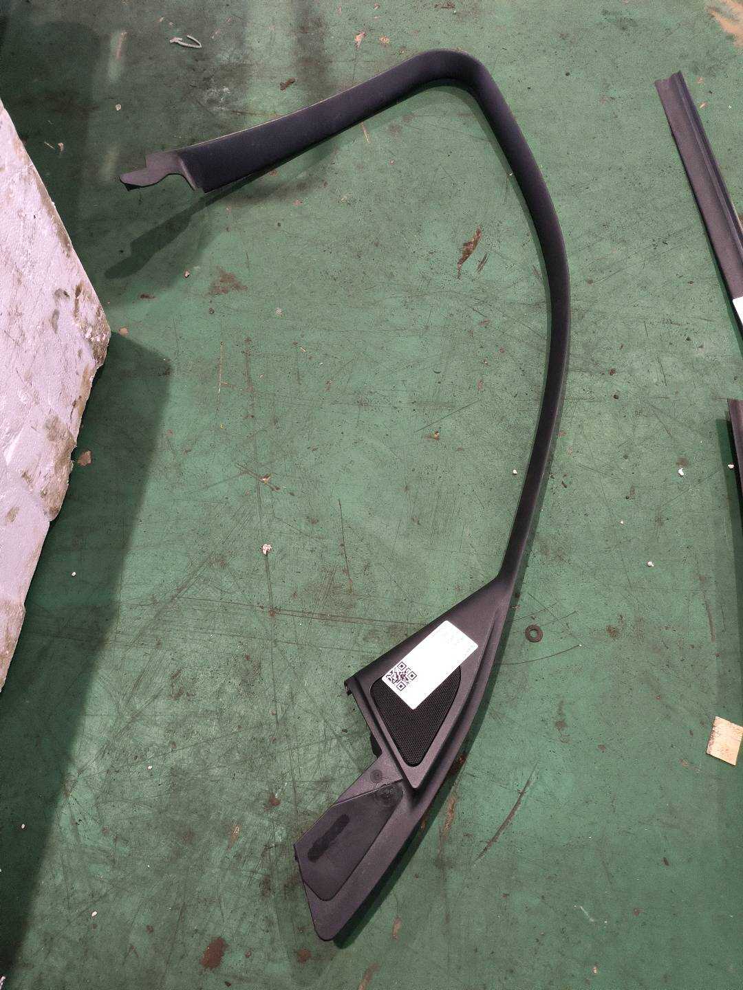 51332990589 前门窗框饰板(左内)