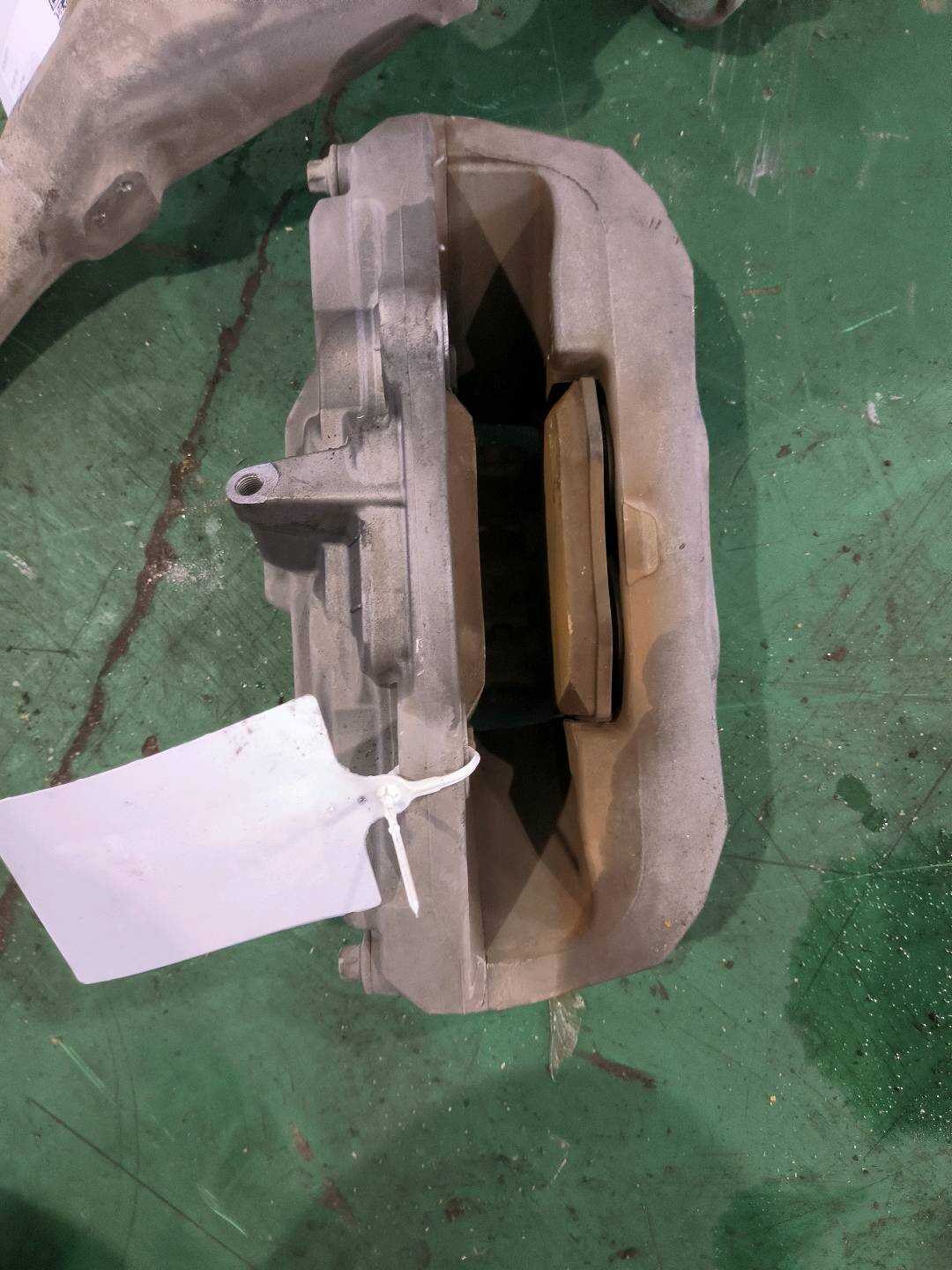 A0114219398 前制动分泵(左)