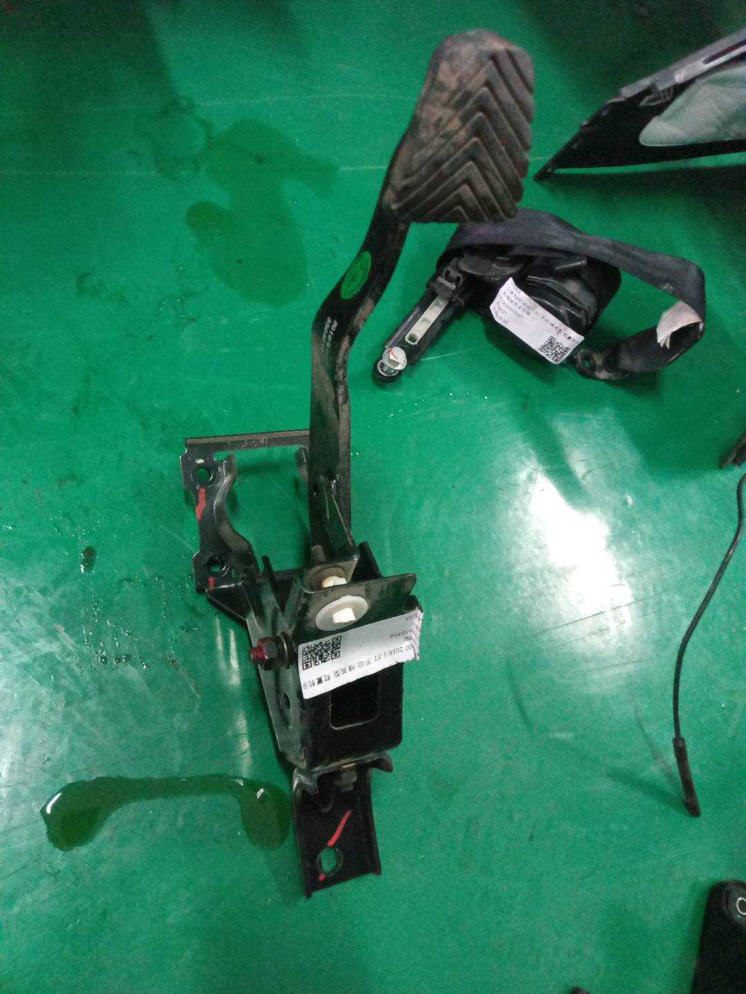 T6003504010001B1127056 刹车踏板