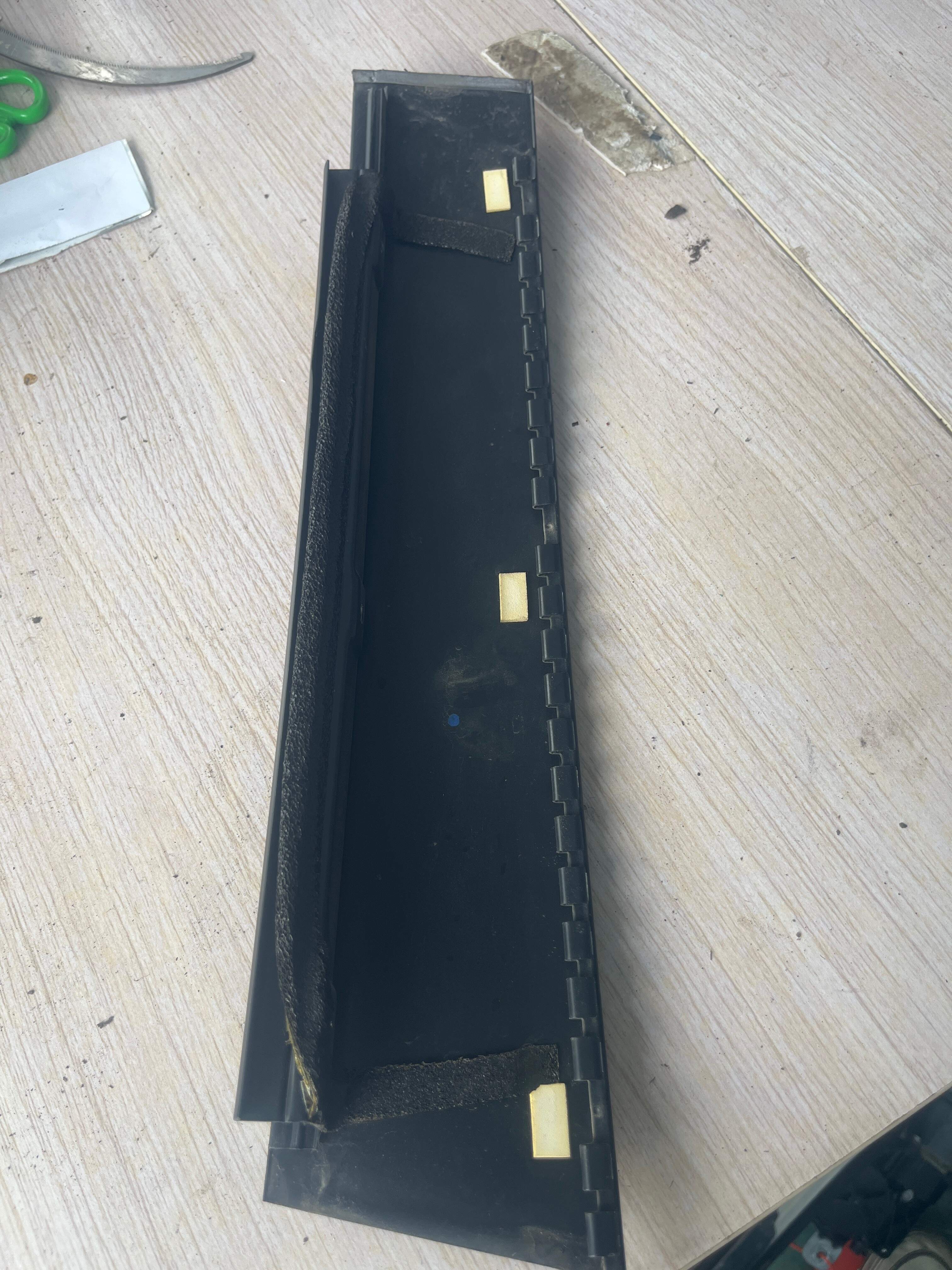 13464465 Rear Door Window Frame Outer Trim, Front Left