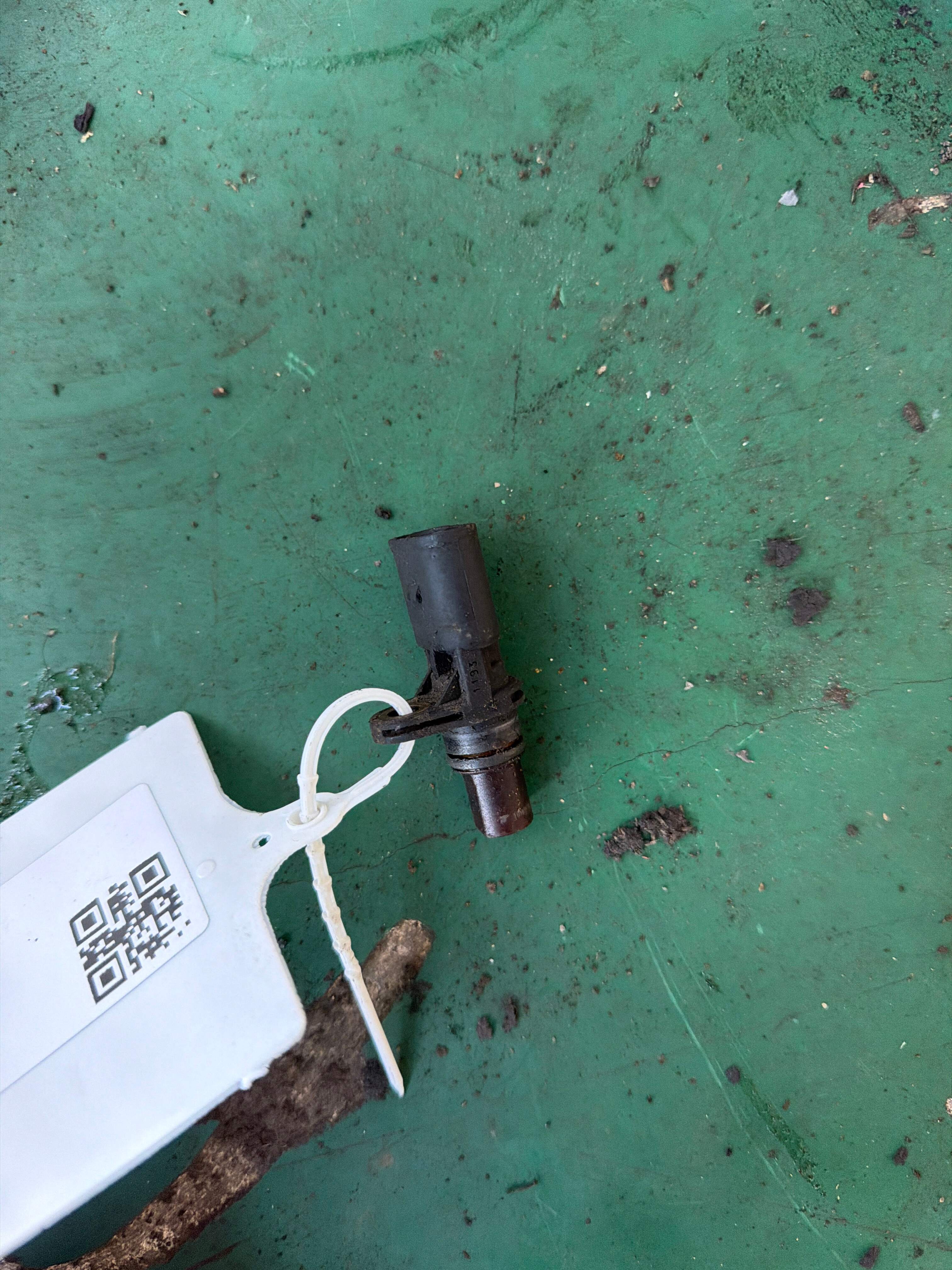 06C905163B Camshaft Position Sensor