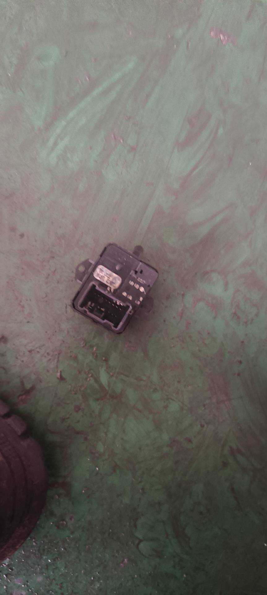 35190TR0J01 倒车镜调整开关