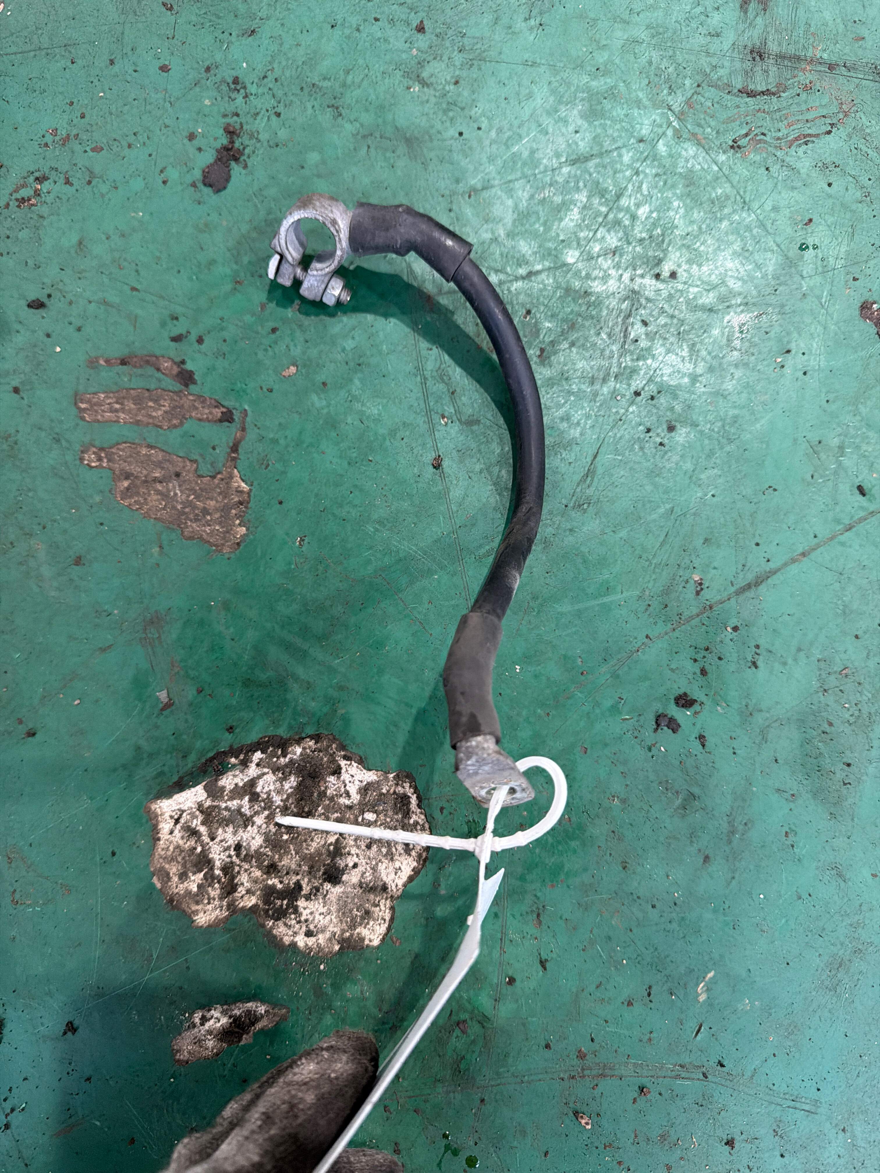 L8E1971235C Battery Negative Cable Harness