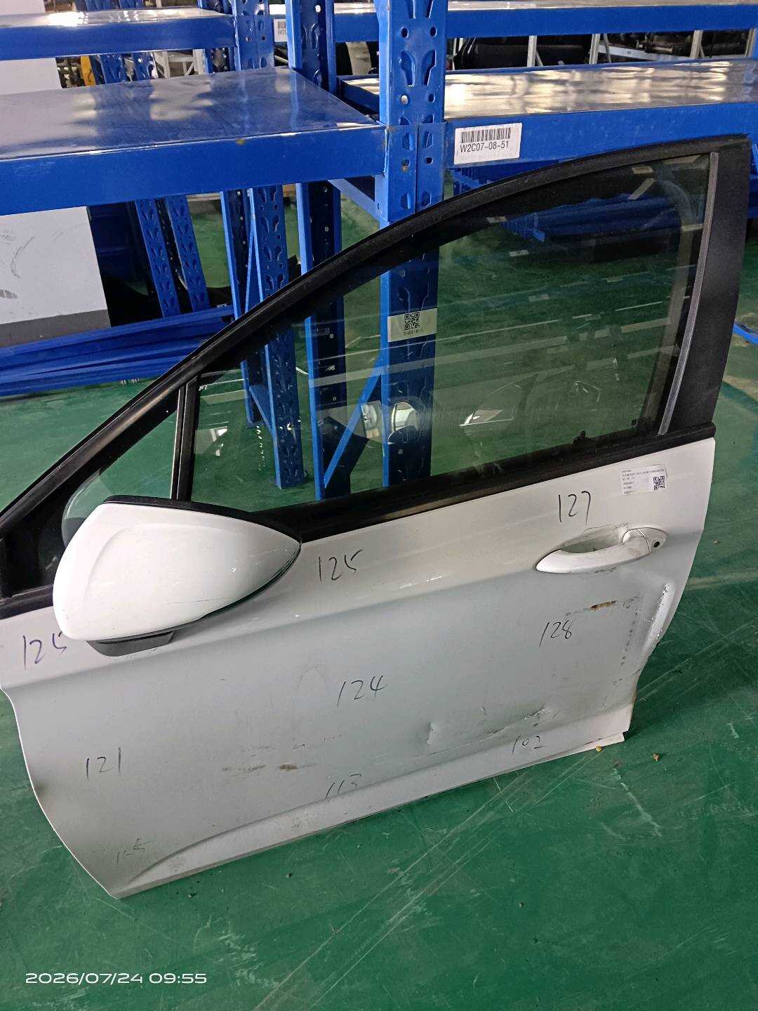 90800886 前门壳(左)