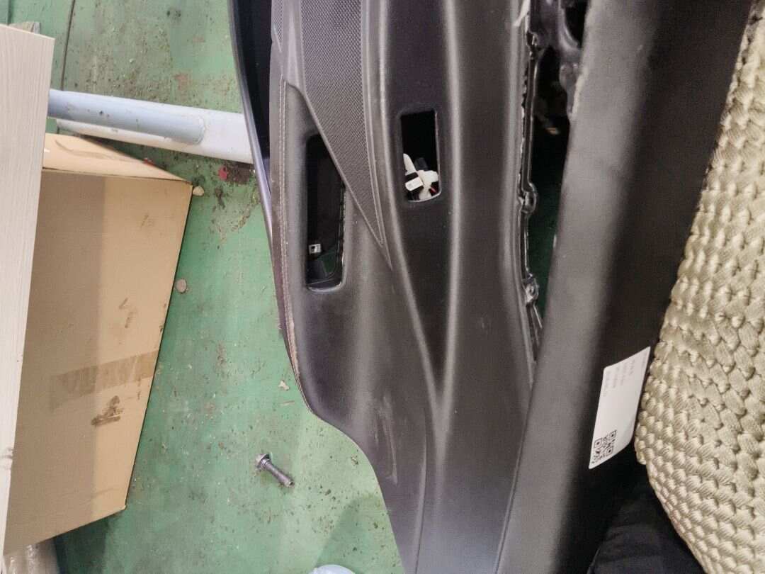 T4N7321 Rear Door Trim Panel, Right