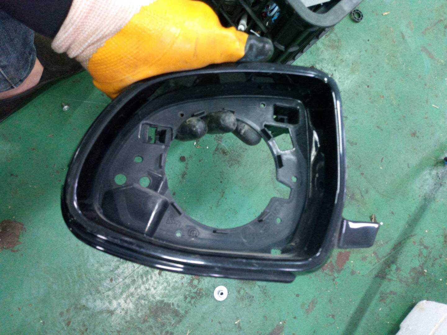 51167327911 Side Mirror Frame, Left