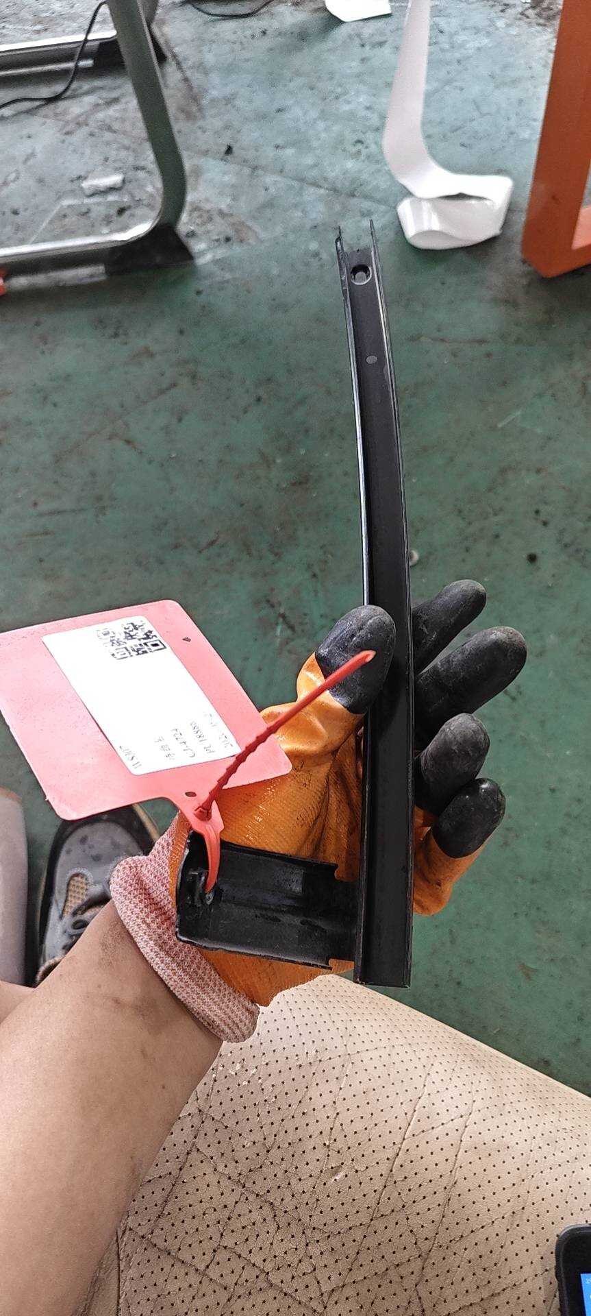803873DN0A 前门玻璃导轨(左后)