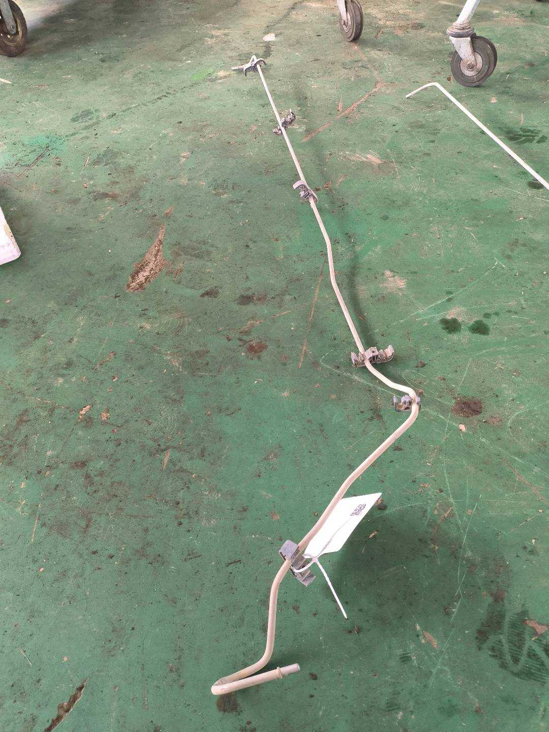 90925907 燃油箱输油管
