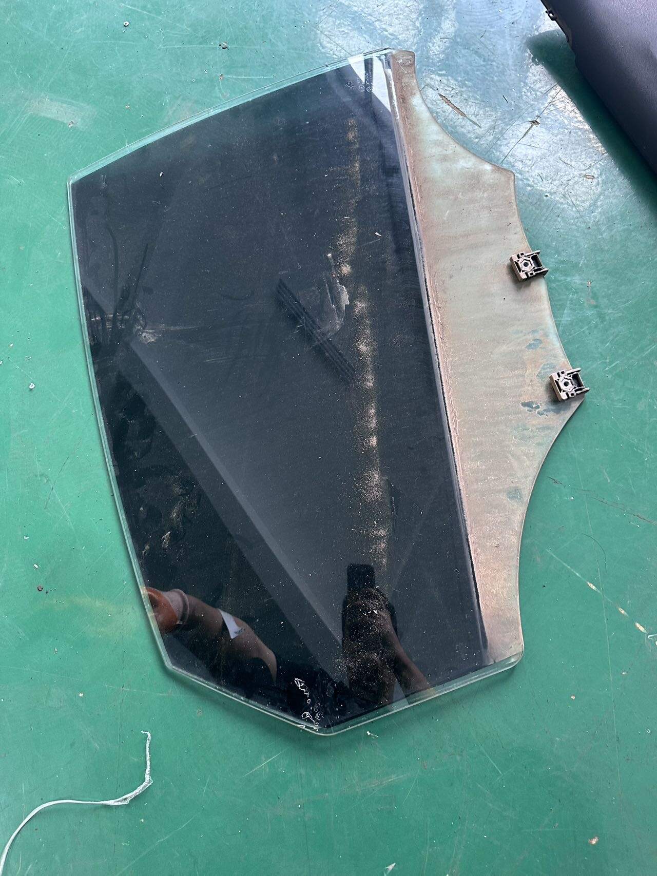 9809054580 Rear Door Glass, Right