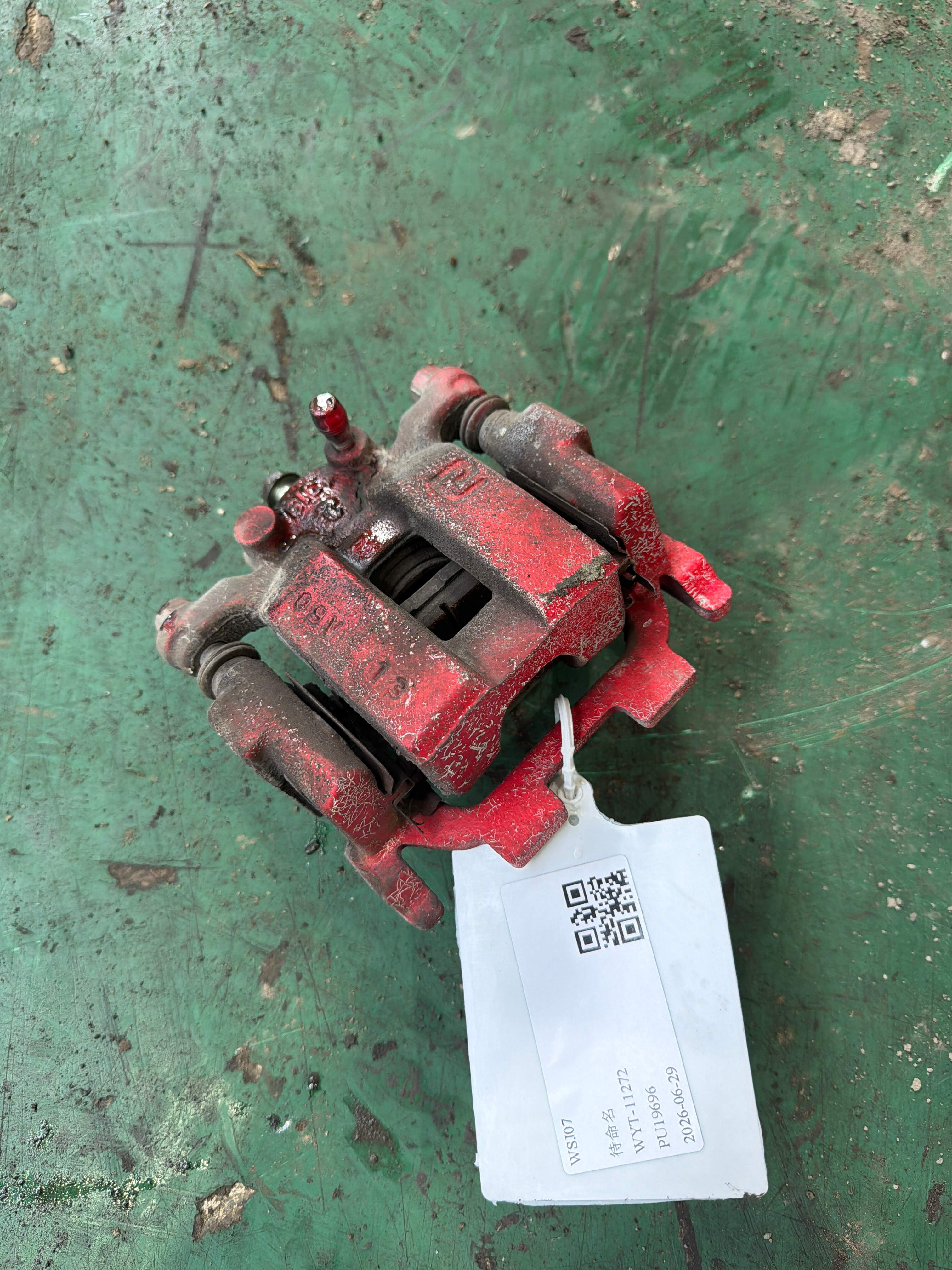 440111BN0A 后制动分泵(左)