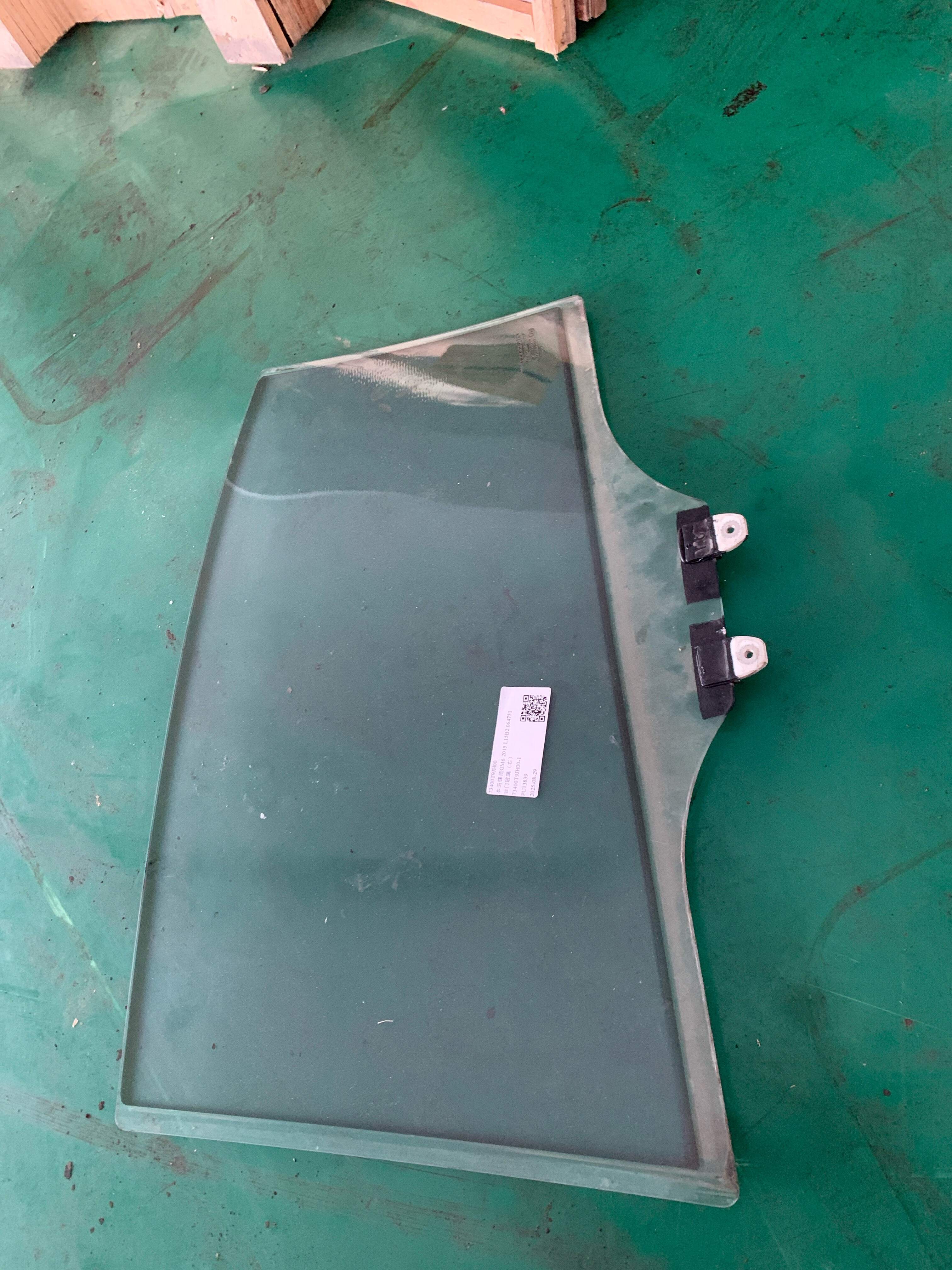 73400T9JH00 Rear Door Glass, Right
