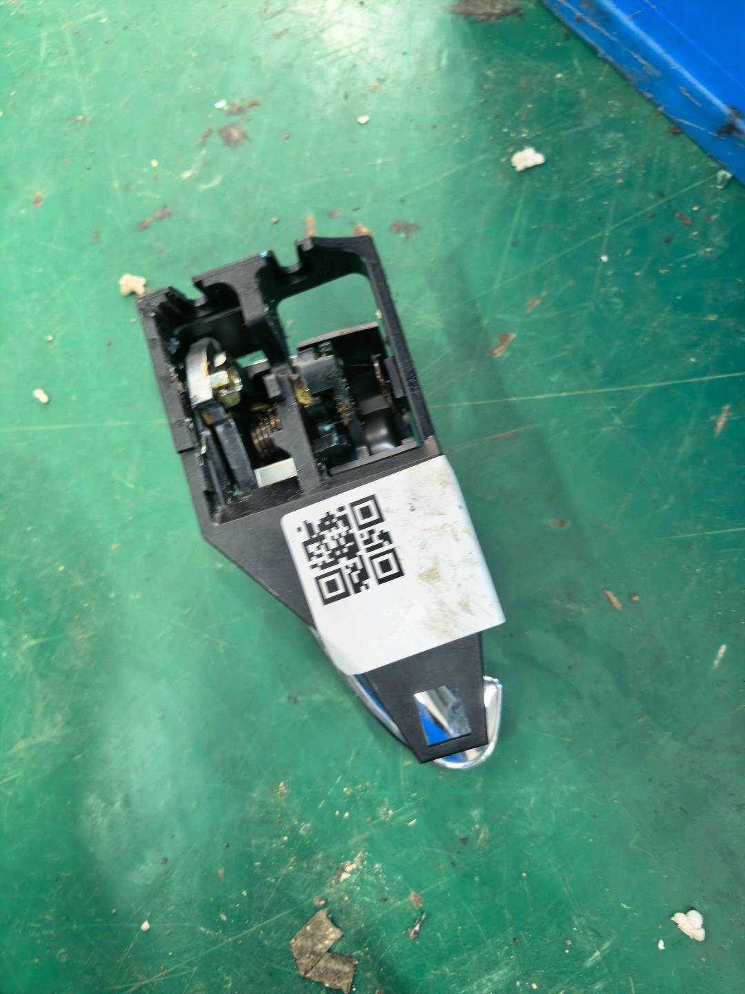 6920506080B0 前门内拉手(右)