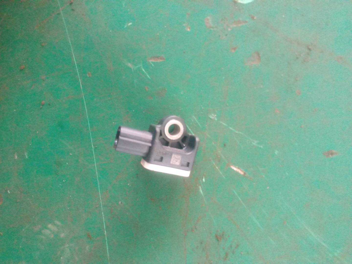 C2D3538 Side Airbag Sensor