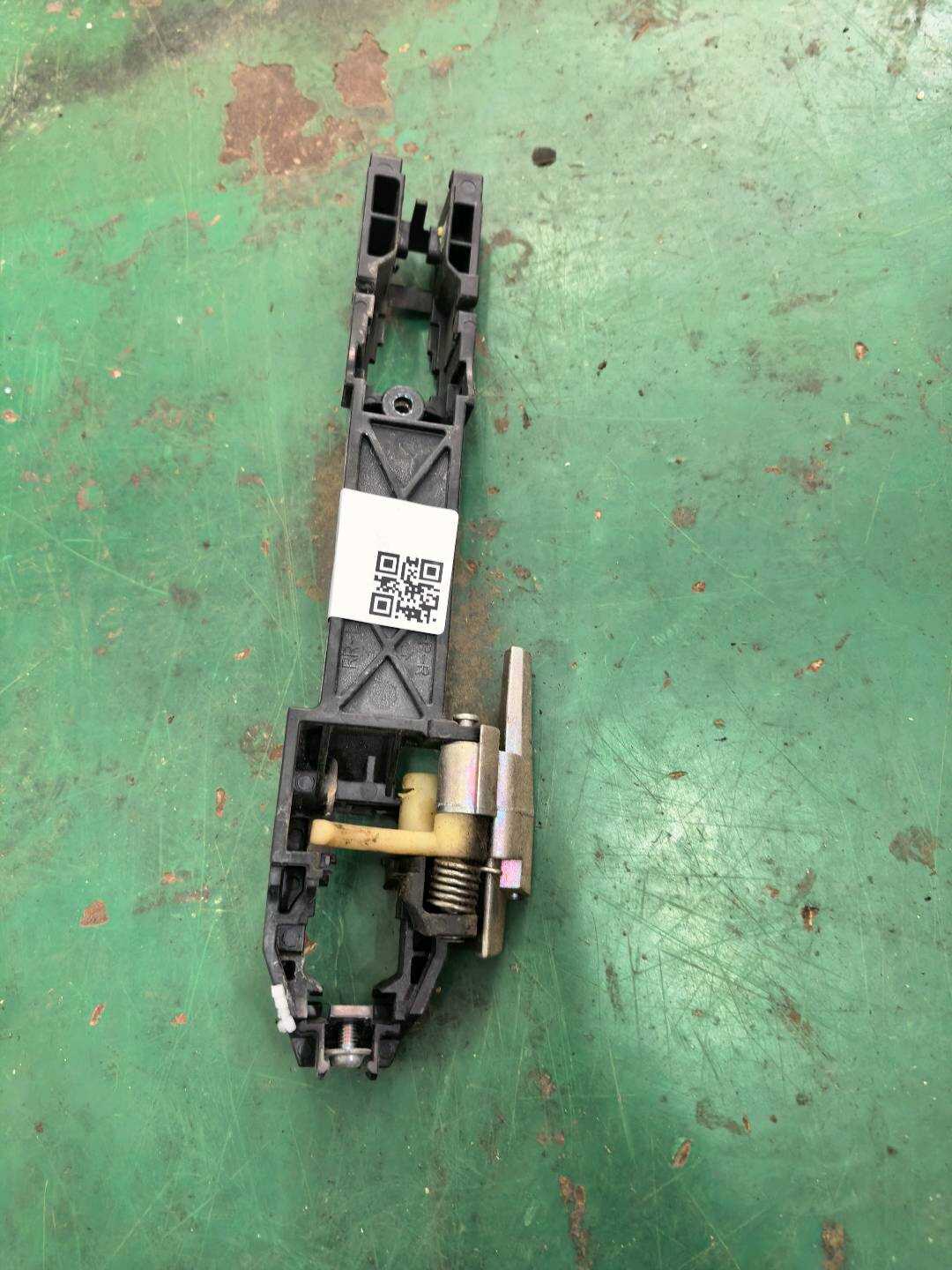 80610EW800 前门外拉手固定框(右)