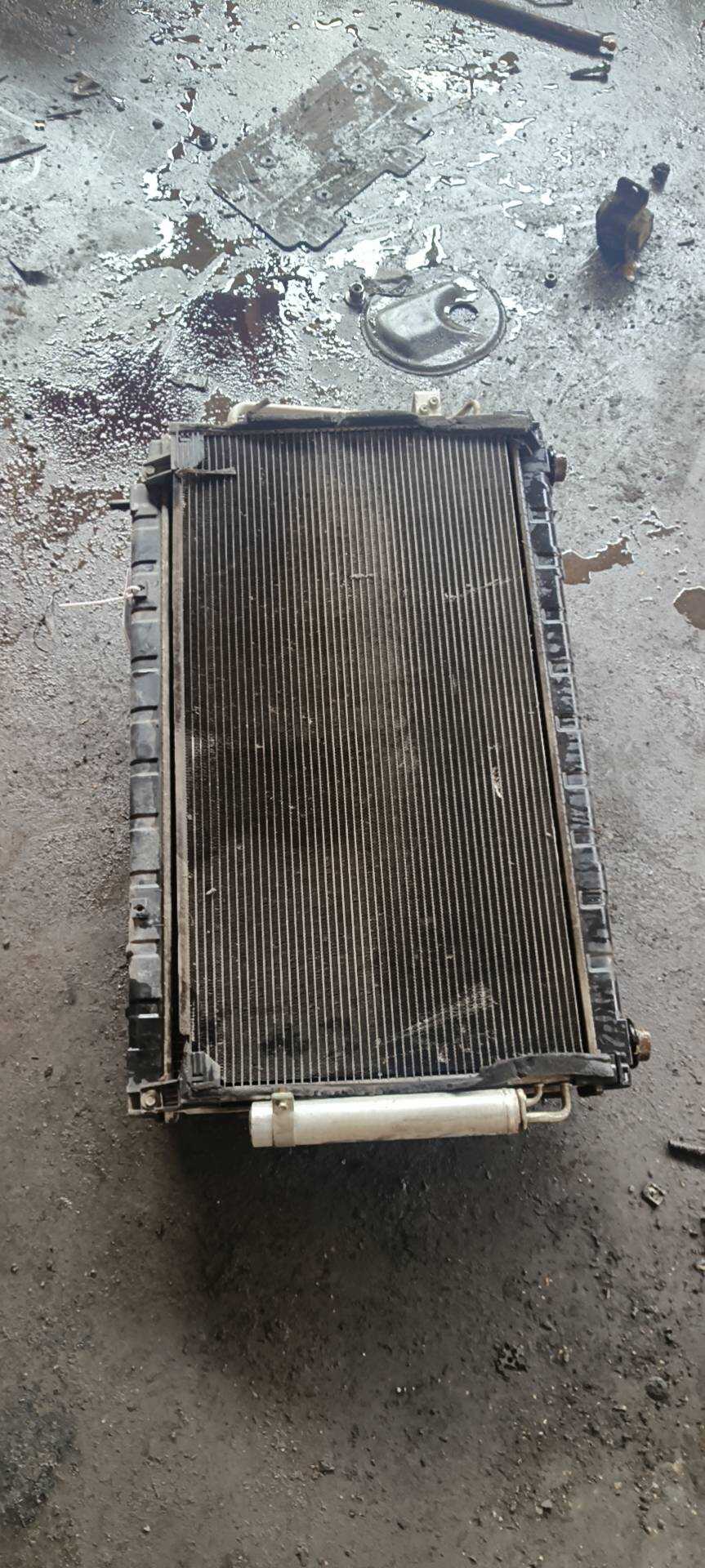 21401SU100C2 水箱