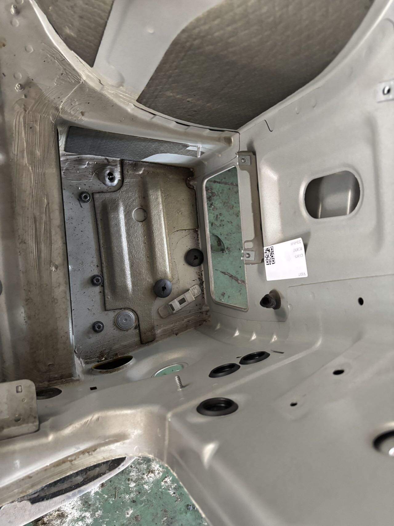 41003449736 Trunk Floor Panel Right