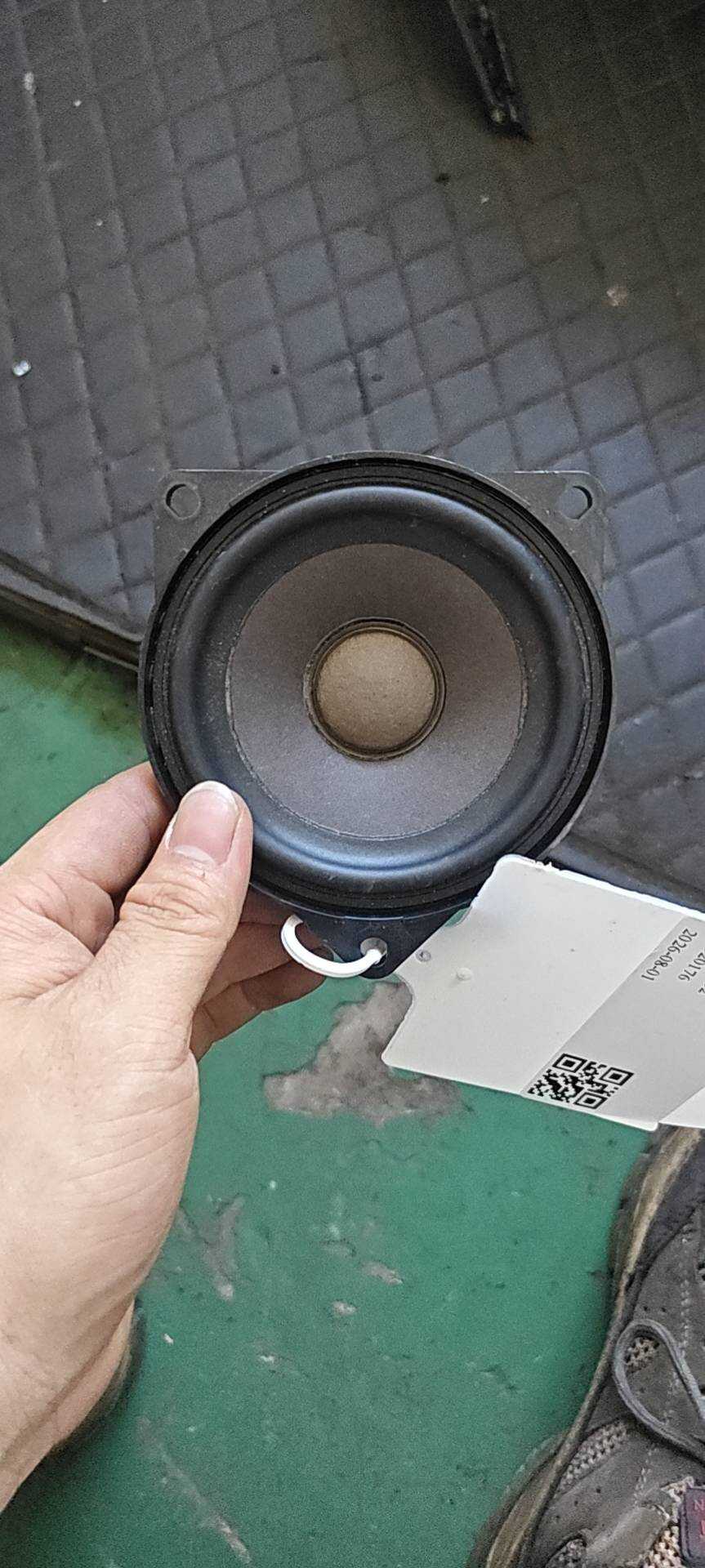 65132622468 仪表台扬声器（中）
