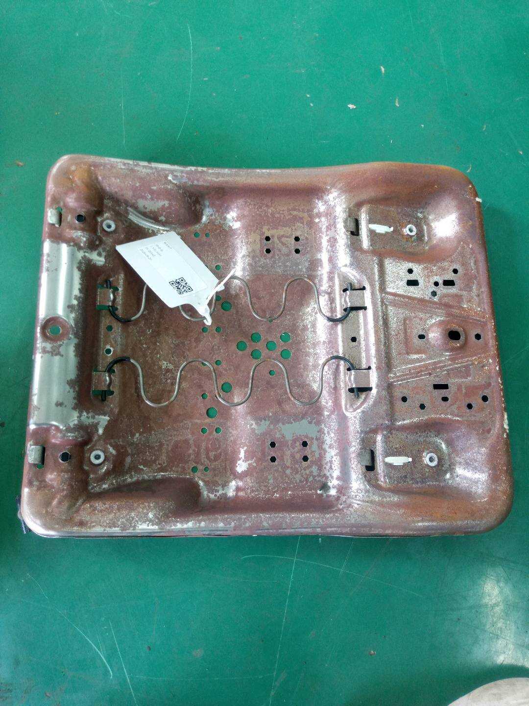 4610165AA 座椅底座