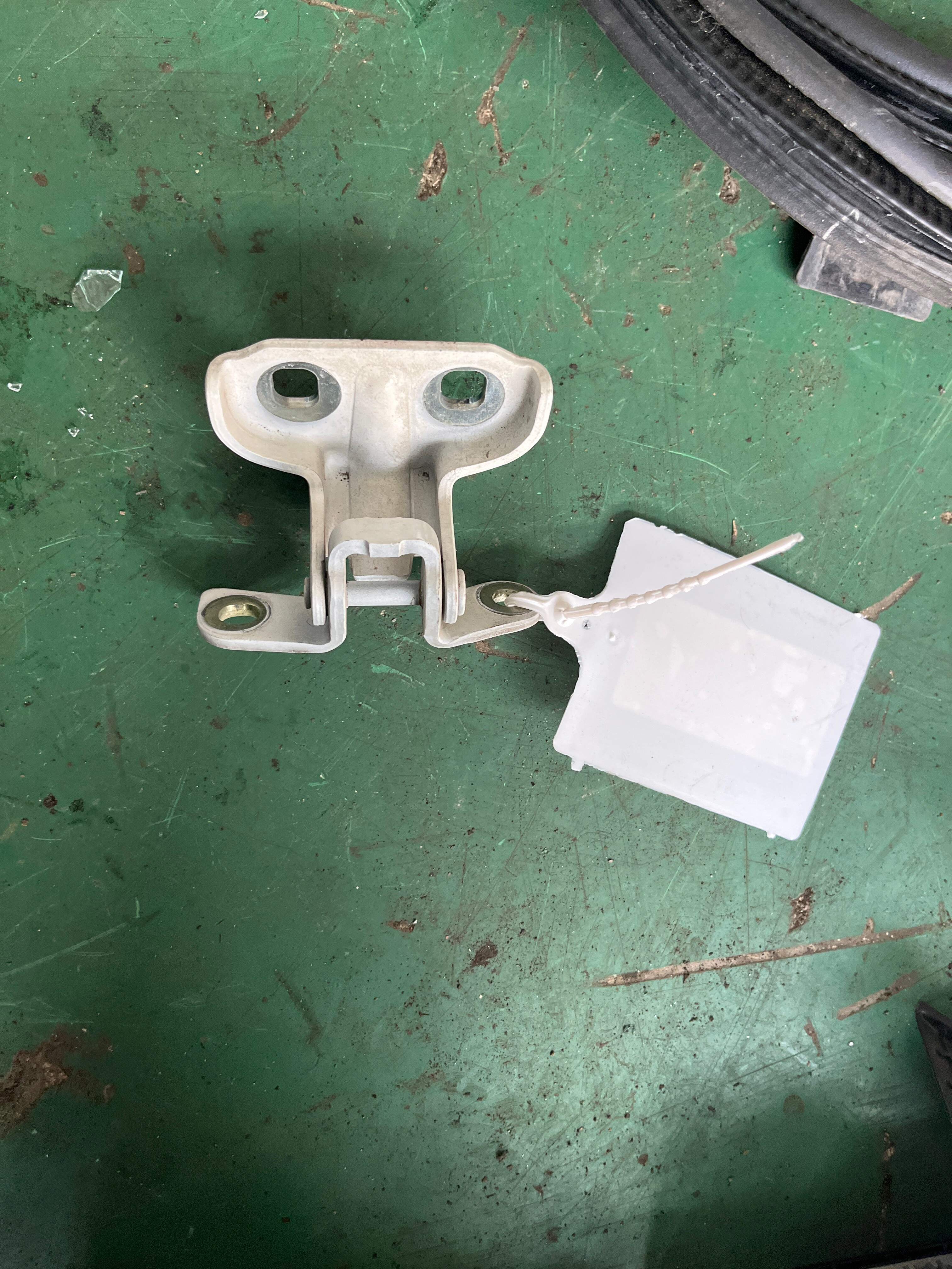 13501713 Rear Door Hinge (Upper Left)