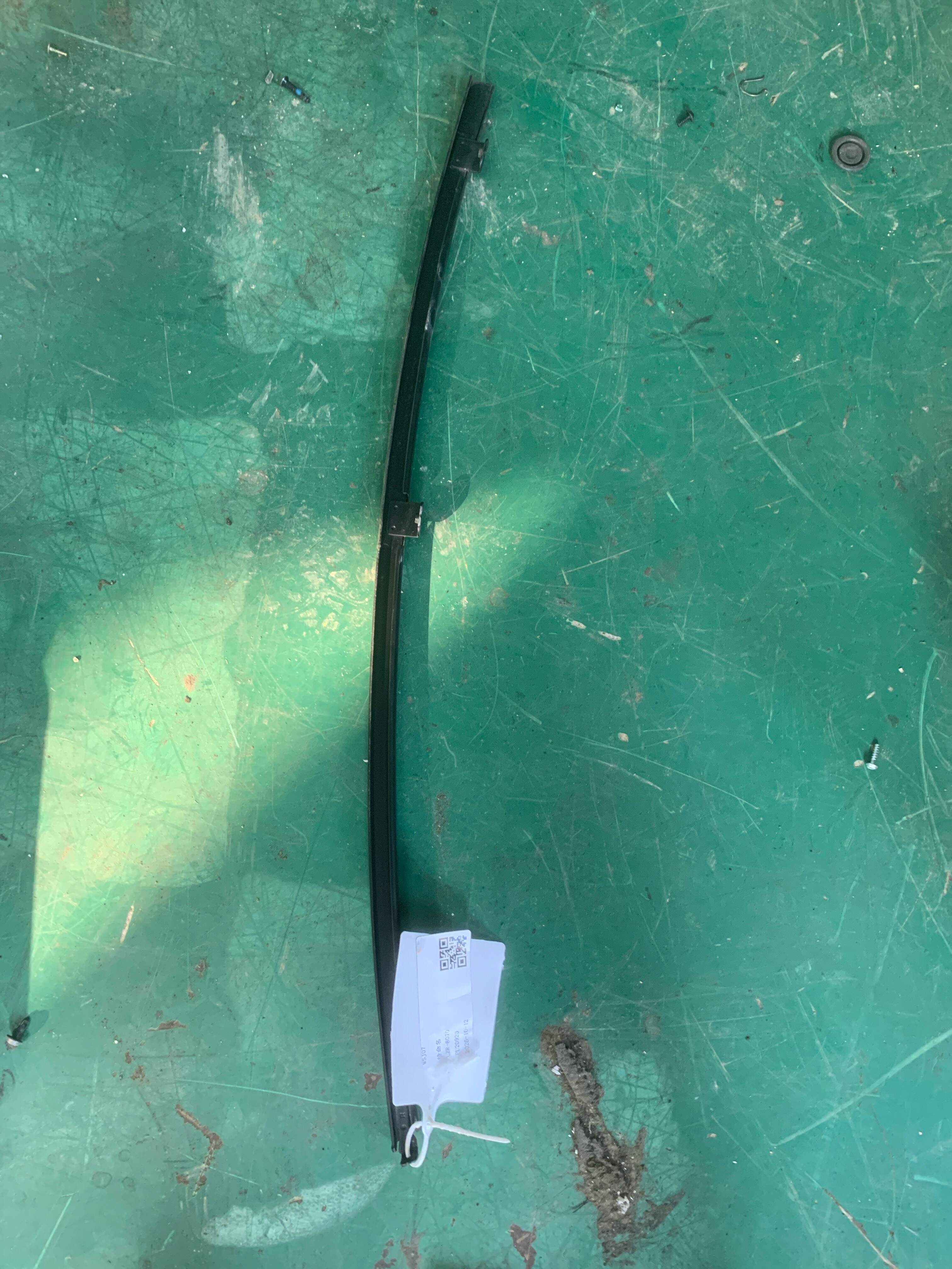 674070R020 后门玻璃导轨(右后)