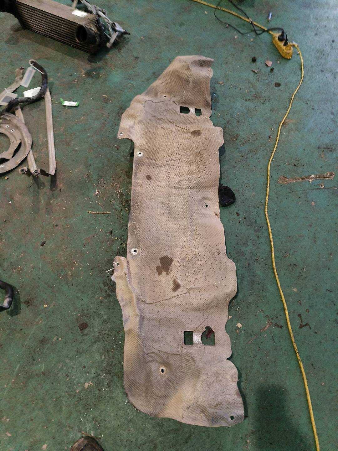 51487180631 排气管隔热罩(后)