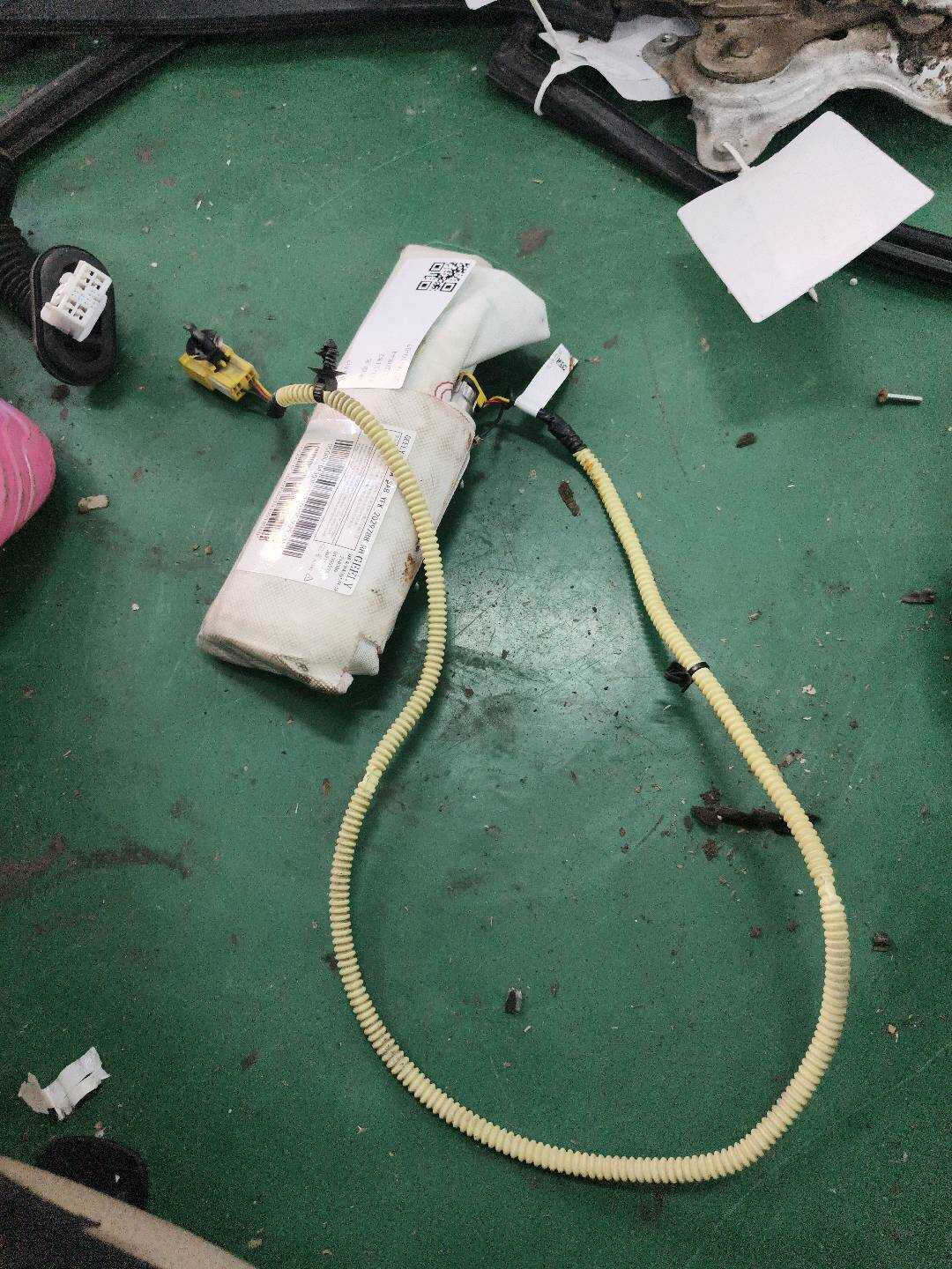 1013005936 前排右侧侧气囊