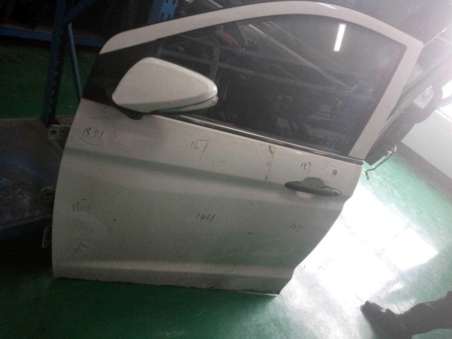 F1020572400 前门壳(左)