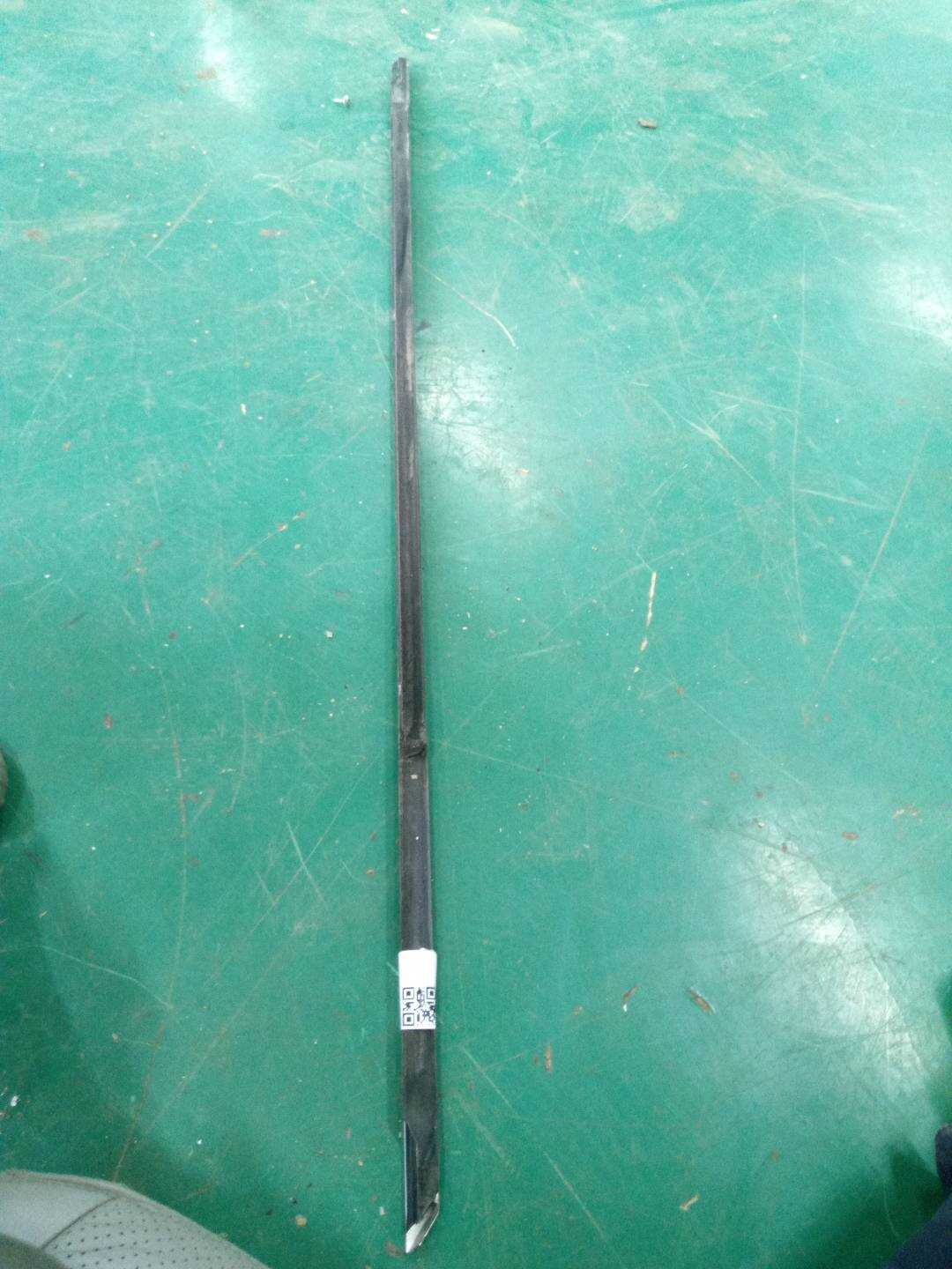 51357496139 前门玻璃压条（左外）