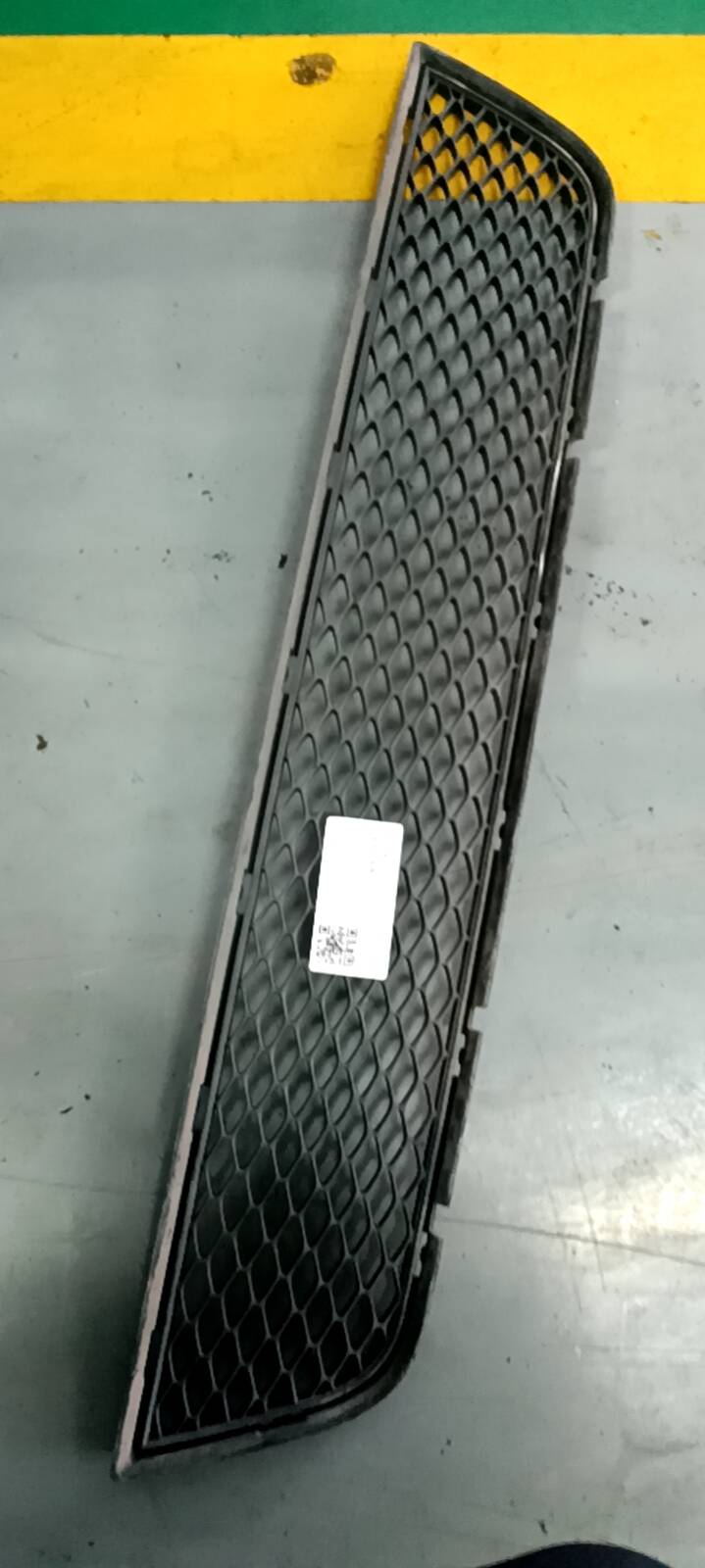 8656103000 前保险杠格栅（下）