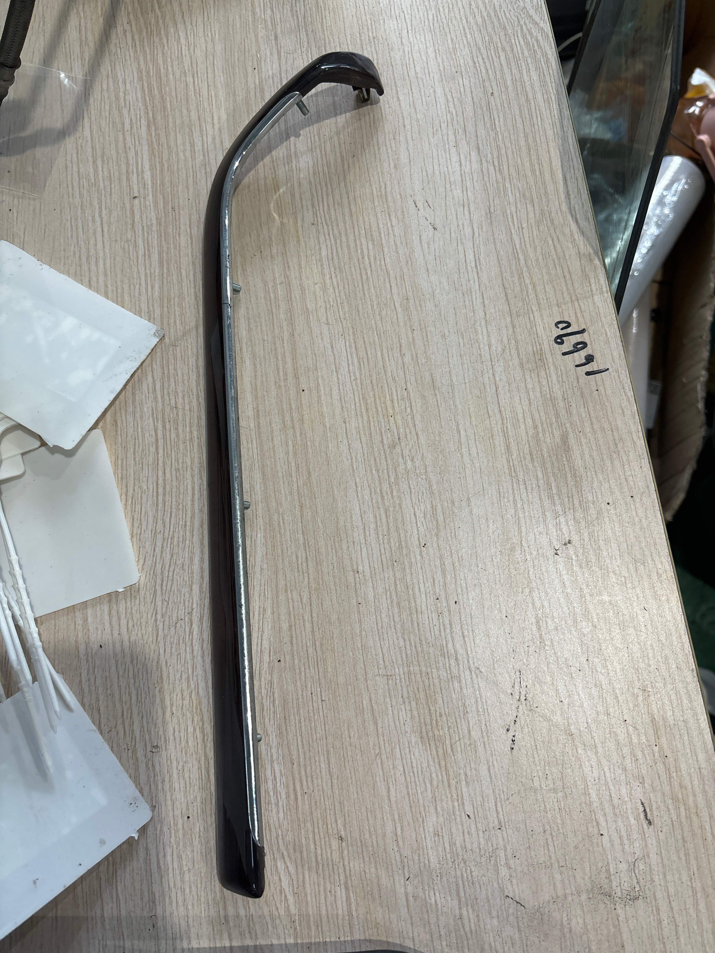 A22073048228G88 后门内饰板装饰条（右上）