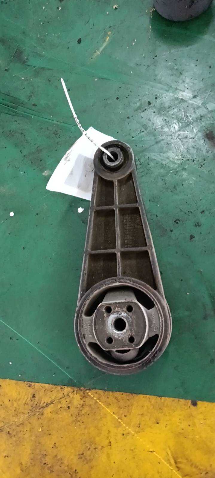 96550272 变速器支架