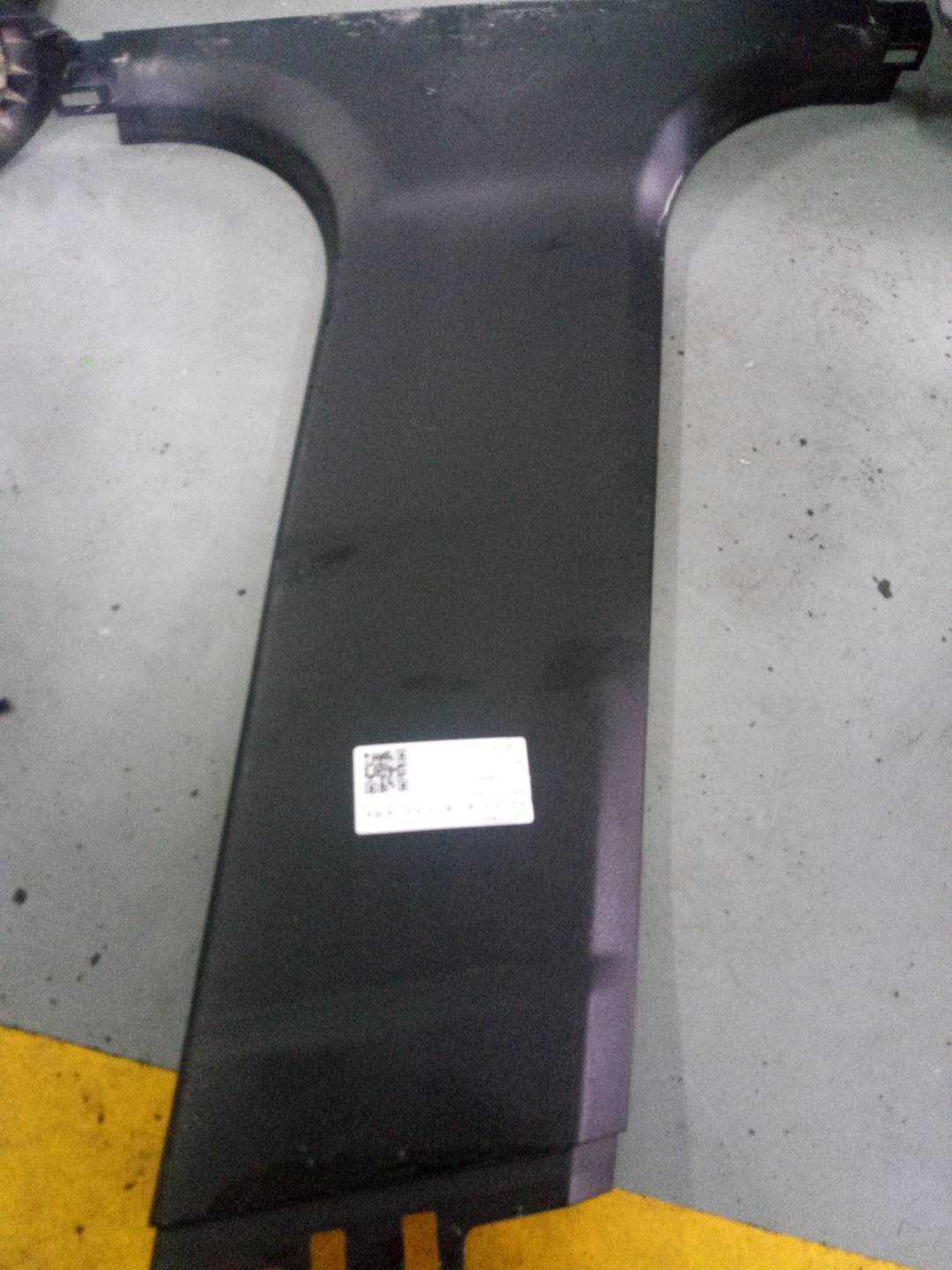 51437358950 B柱内衬(右下)