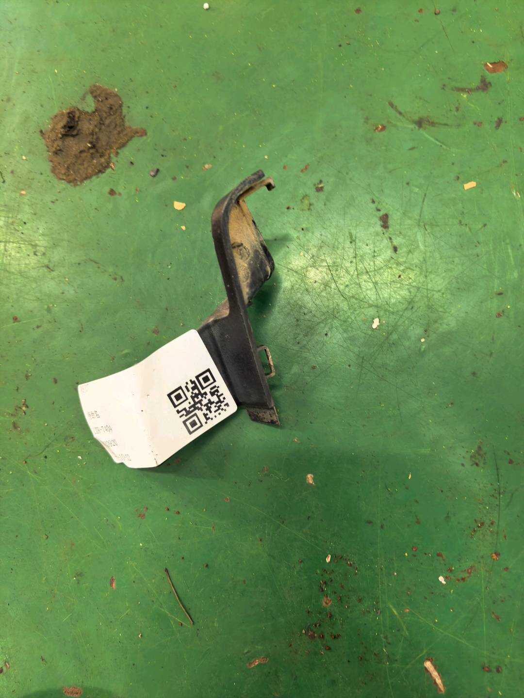 51167180729 倒车镜护盖(左下)