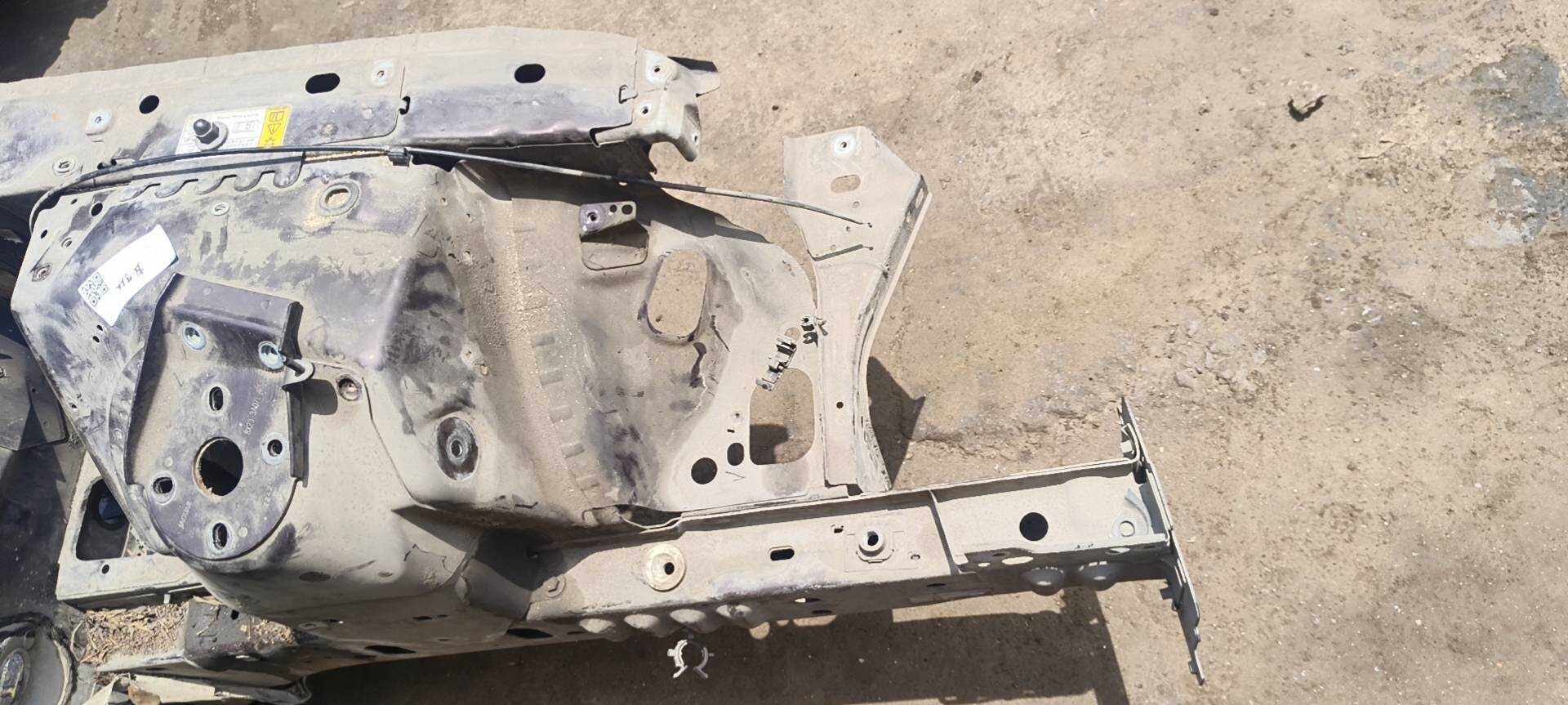 C2Z5039 Front Wheel Arch Inner Panel, Left