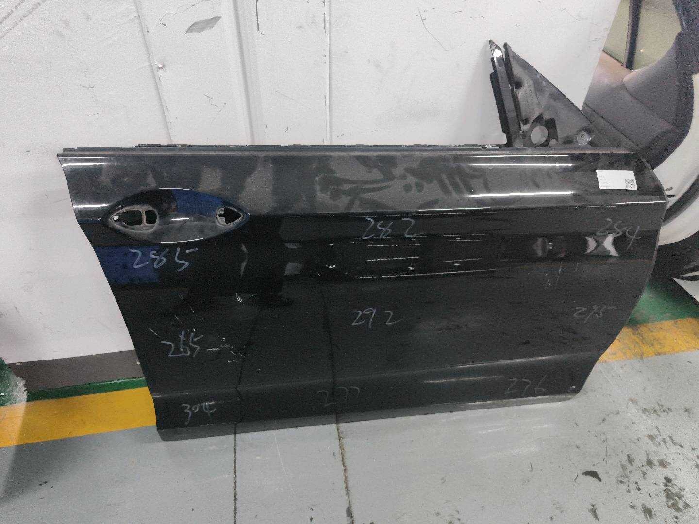 41009631838 前门壳（右）