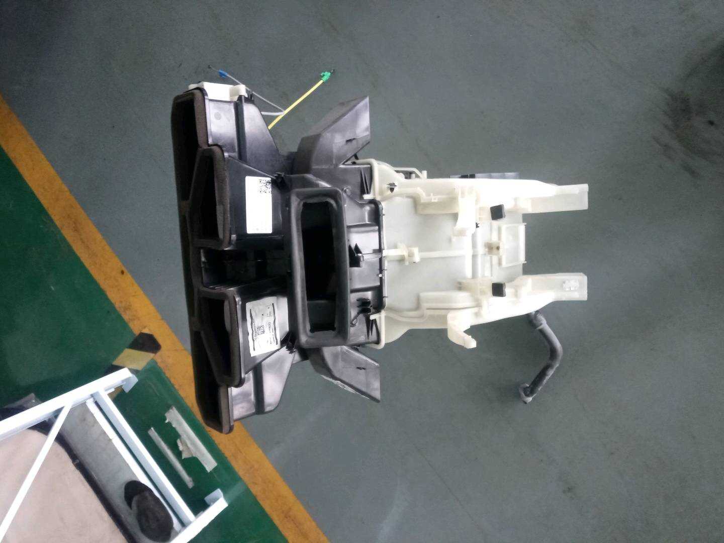 A1698302962 暖风机壳