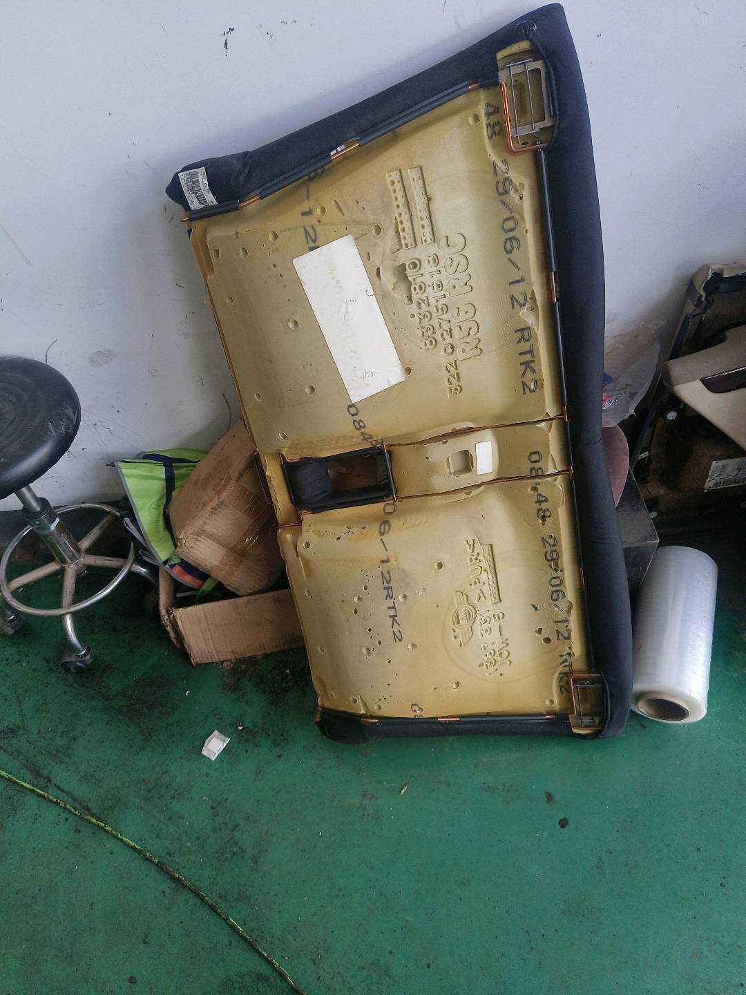 52207270359 后座椅底座总成